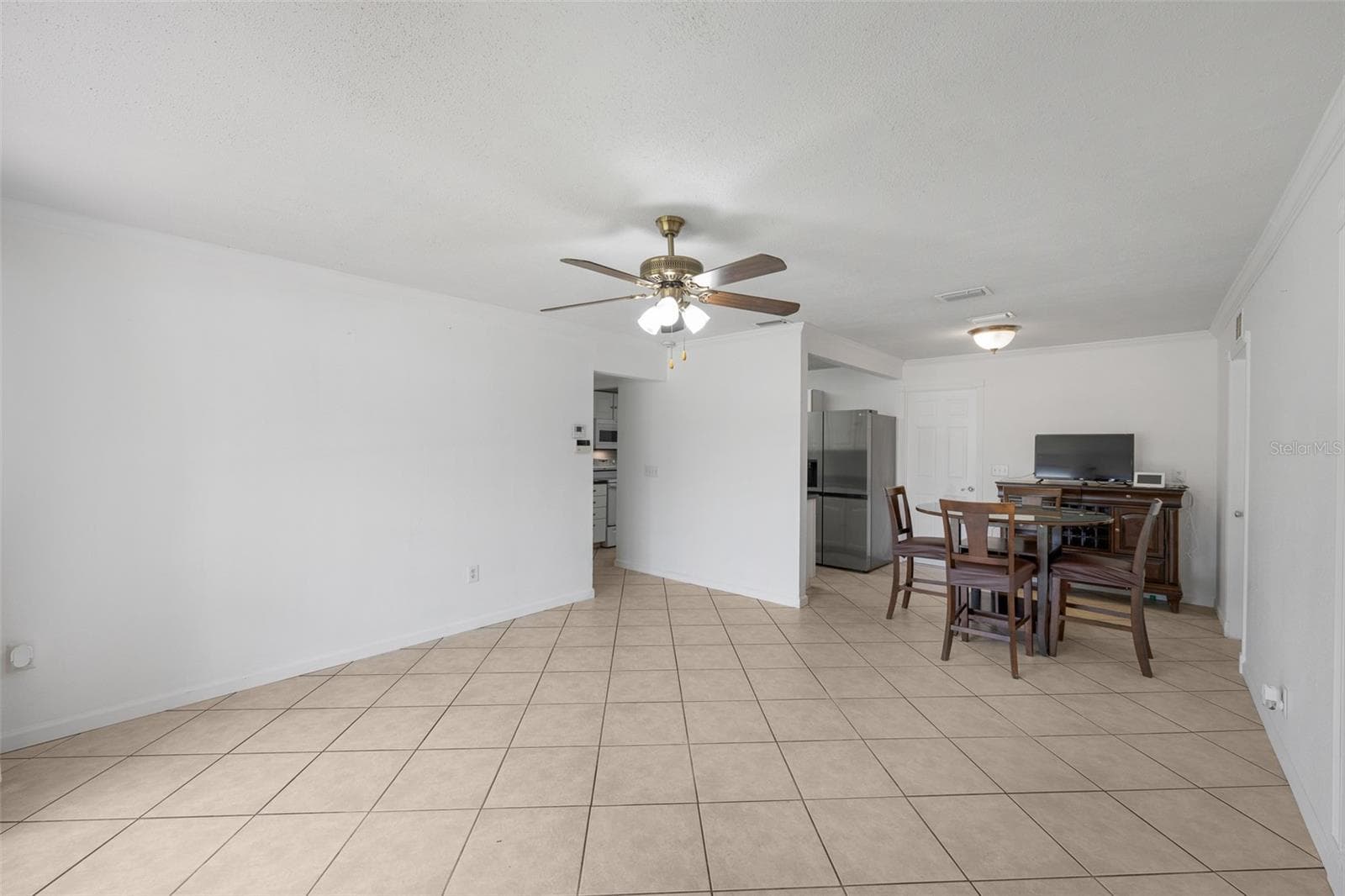 Single Family Residence at 3705 W TYSON AVE, TAMPA, photo 4 of 25