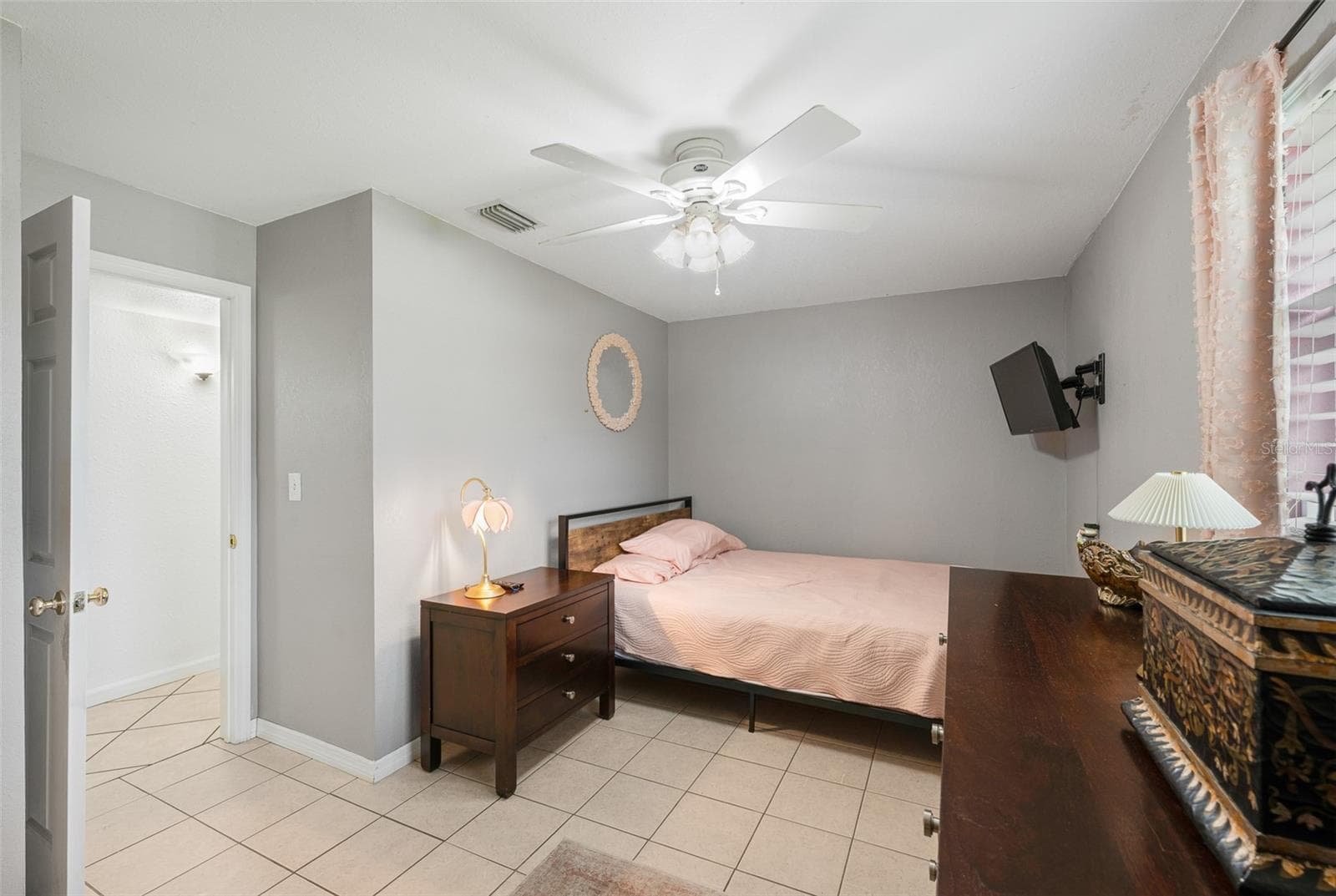 Single Family Residence at 3705 W TYSON AVE, TAMPA, photo 9 of 25