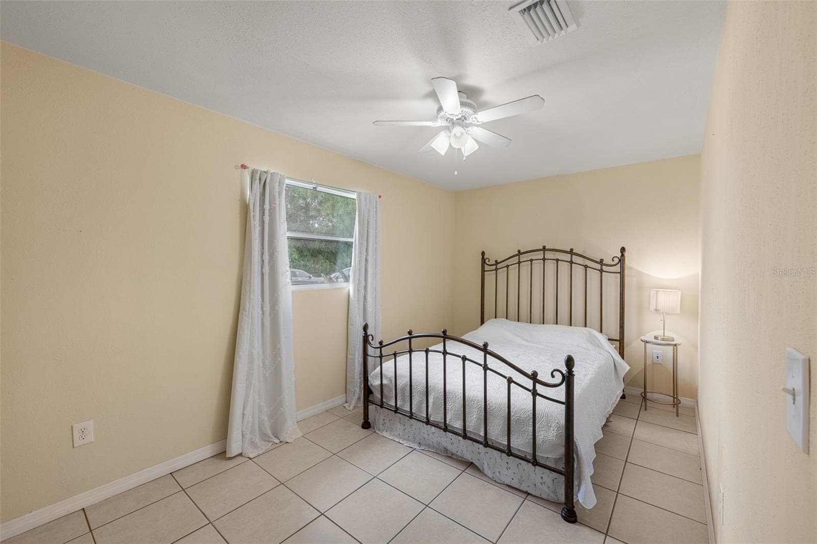 Single Family Residence at 3705 W TYSON AVE, TAMPA, photo 13 of 25