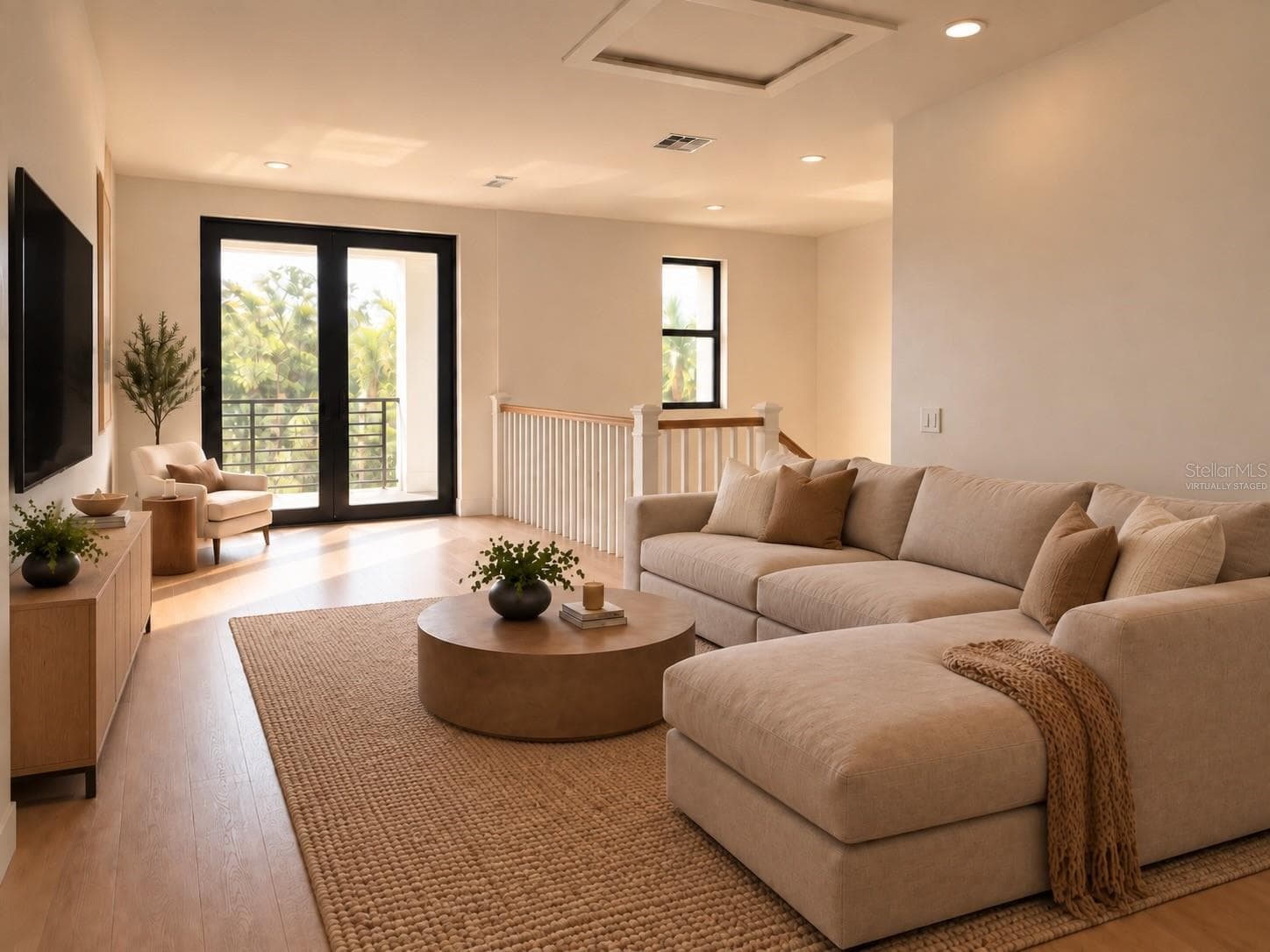 Virtually Staged Loft - 4703 W KNIGHTS AVE, TAMPA