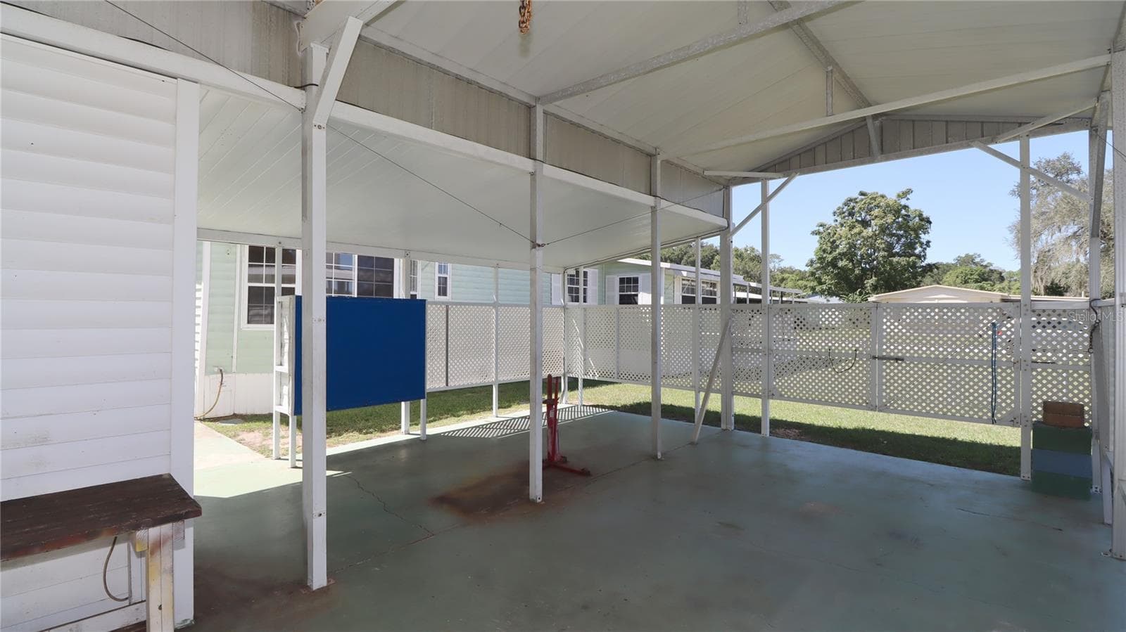 plus room for your RV... - 417 NE 64TH AVE, OCALA