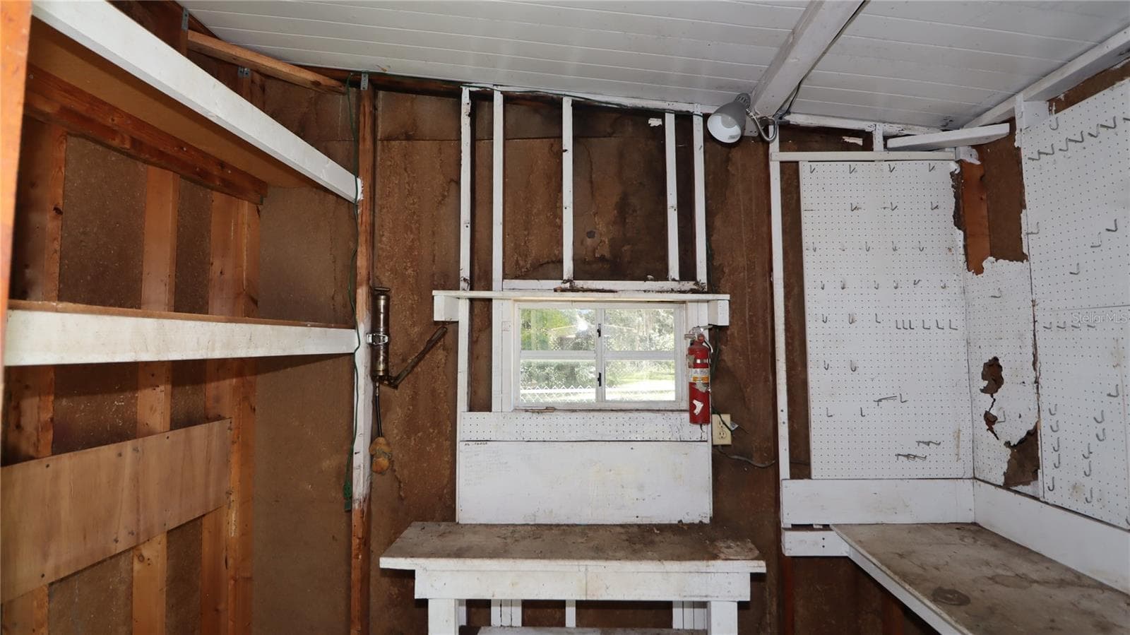 or just even more storage... - 417 NE 64TH AVE, OCALA