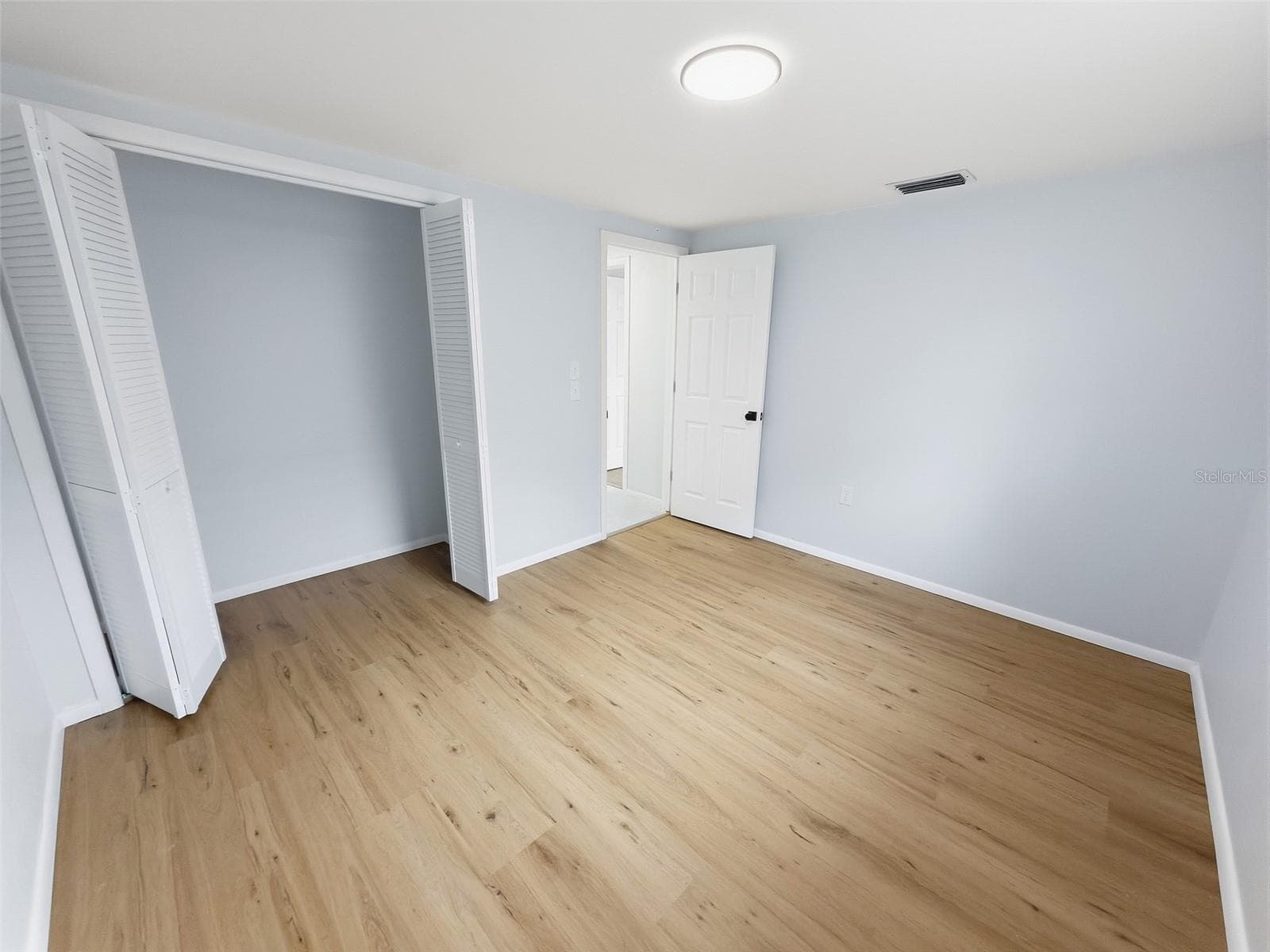 Single Family Residence at 4208 CANTERBERRY DR, HOLIDAY, photo 15 of 33