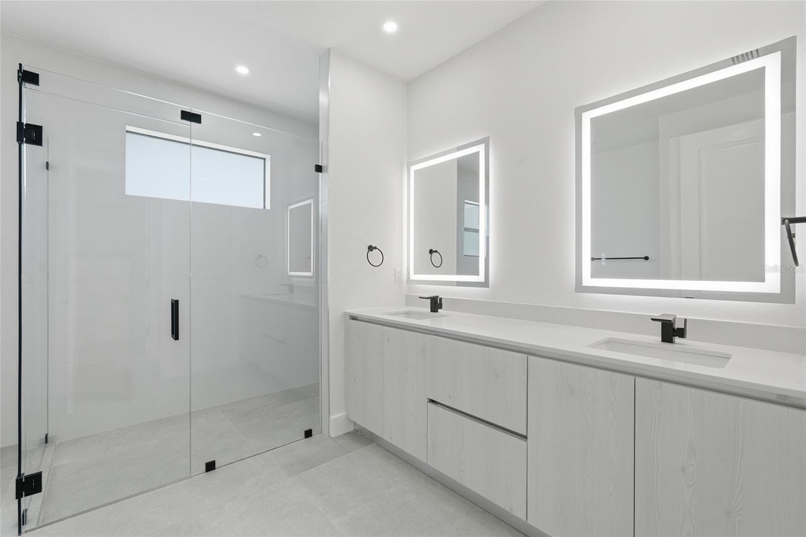 Master Bathroom - 329 NE 15TH TER, CAPE CORAL