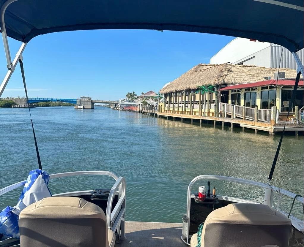 Nokomis- Pop's Sunset Grill Seafood Restaurant. - 203 RUBENS DR #F, NOKOMIS