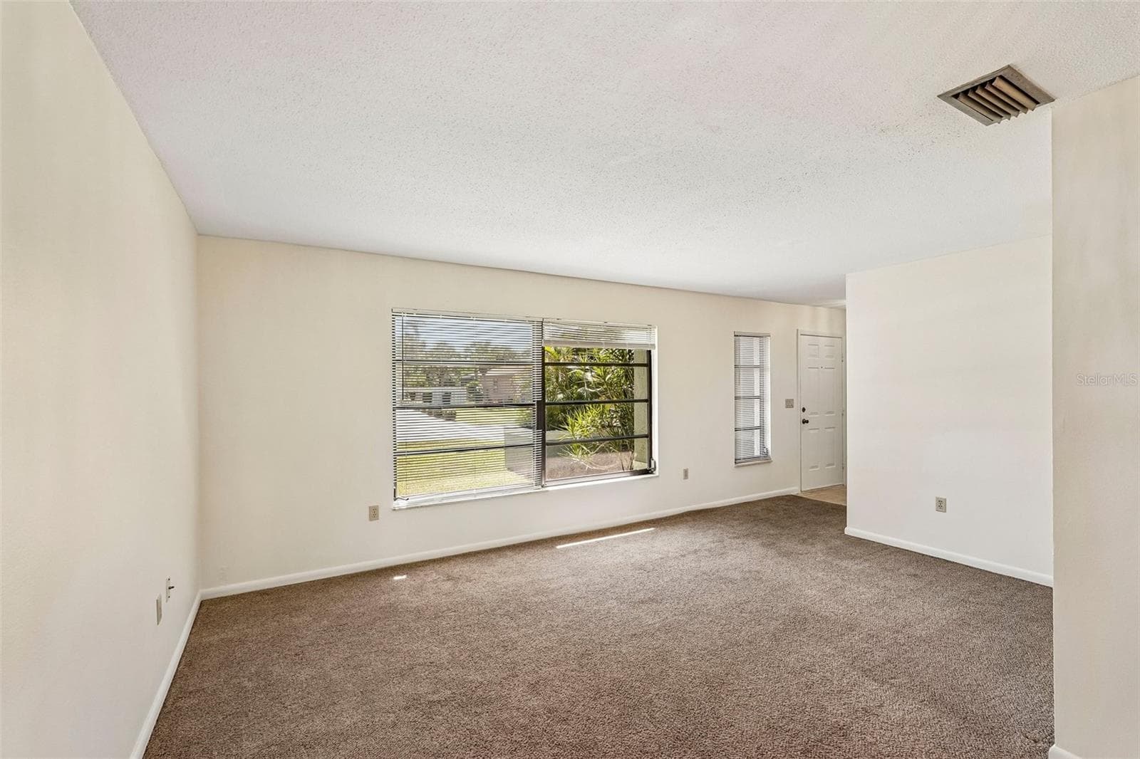 Single Family Residence at 21286 GIDDINGS AVE, PORT CHARLOTTE, photo 4 of 34
