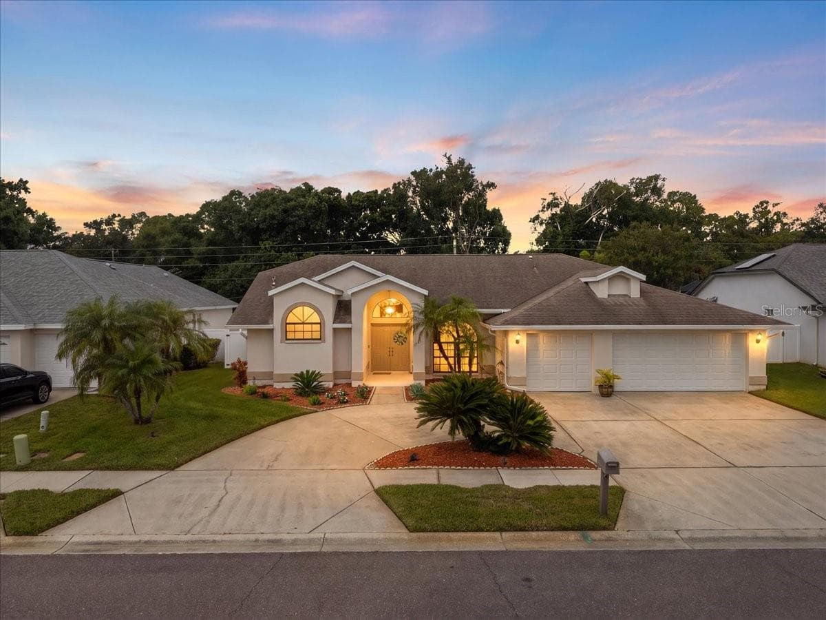 2656 SADDLEWOOD LN