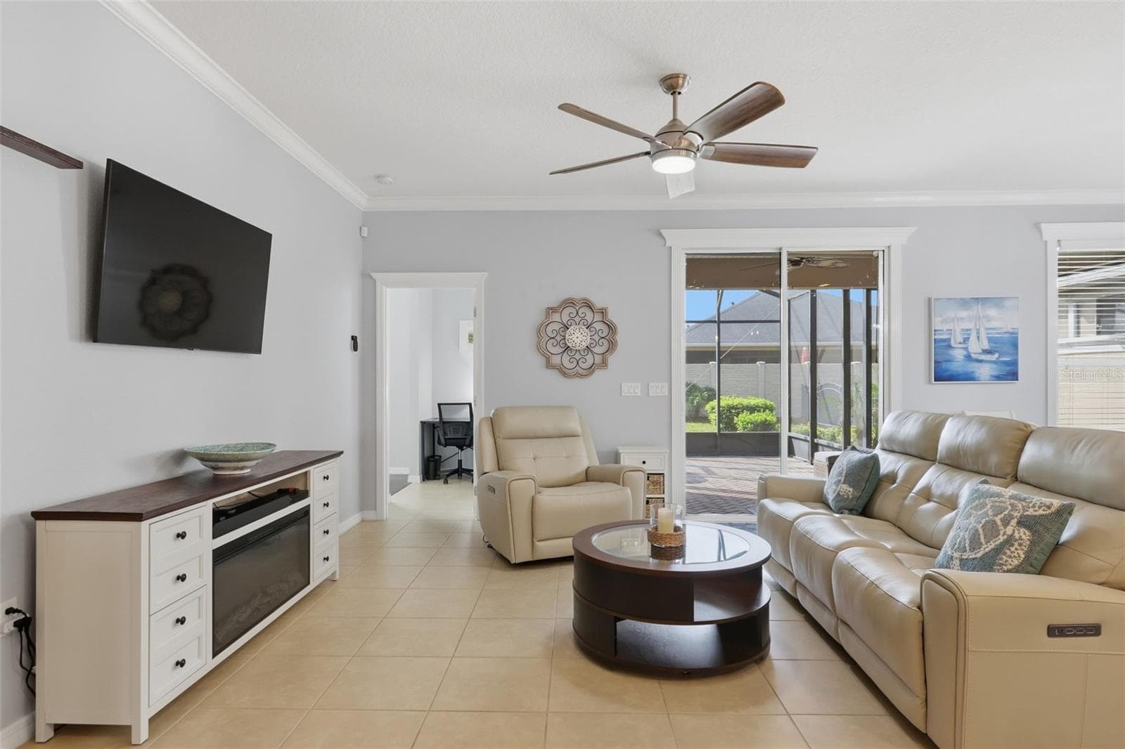 Single Family Residence at 902 TIDAL POND DR, GROVELAND, photo 3 of 51