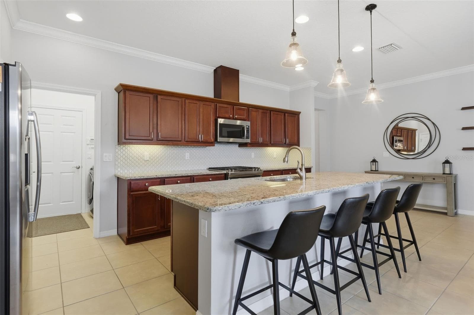 Single Family Residence at 902 TIDAL POND DR, GROVELAND, photo 8 of 51