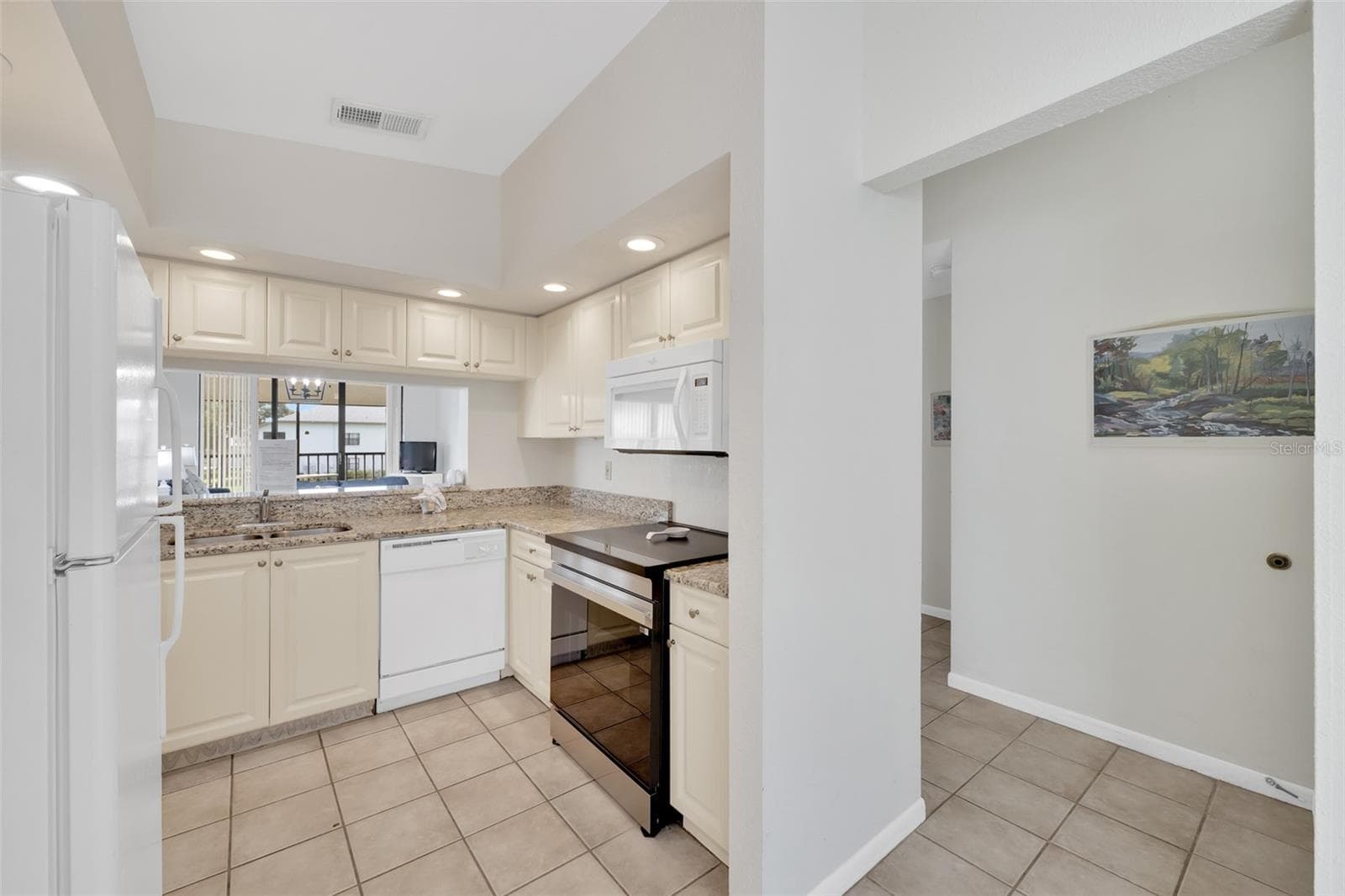 Condo - Hotel at 4401 46 AVE W AVE W #201, BRADENTON, photo 10 of 35