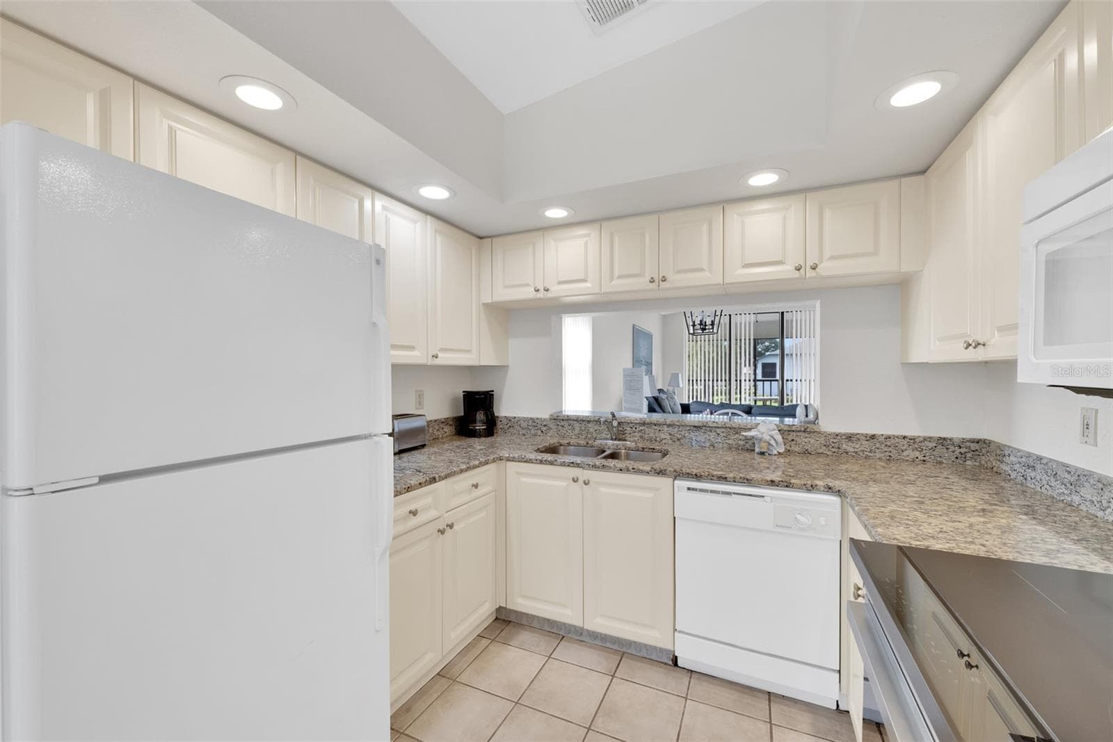 Condo - Hotel at 4401 46 AVE W AVE W #201, BRADENTON, photo 14 of 35
