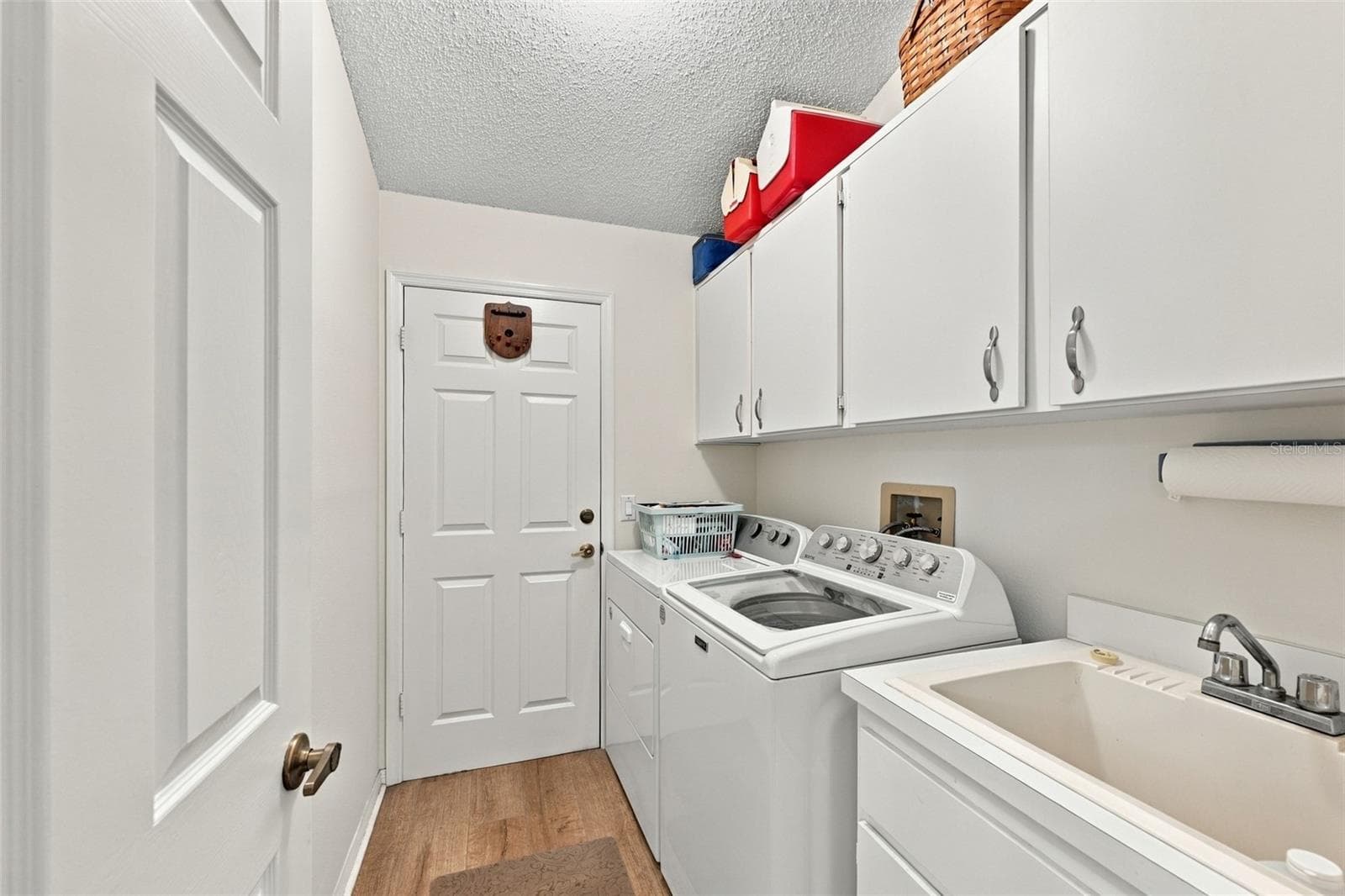 Indoor Laundry - 8657 CYPRESS LAKES BLVD, NEW PORT RICHEY