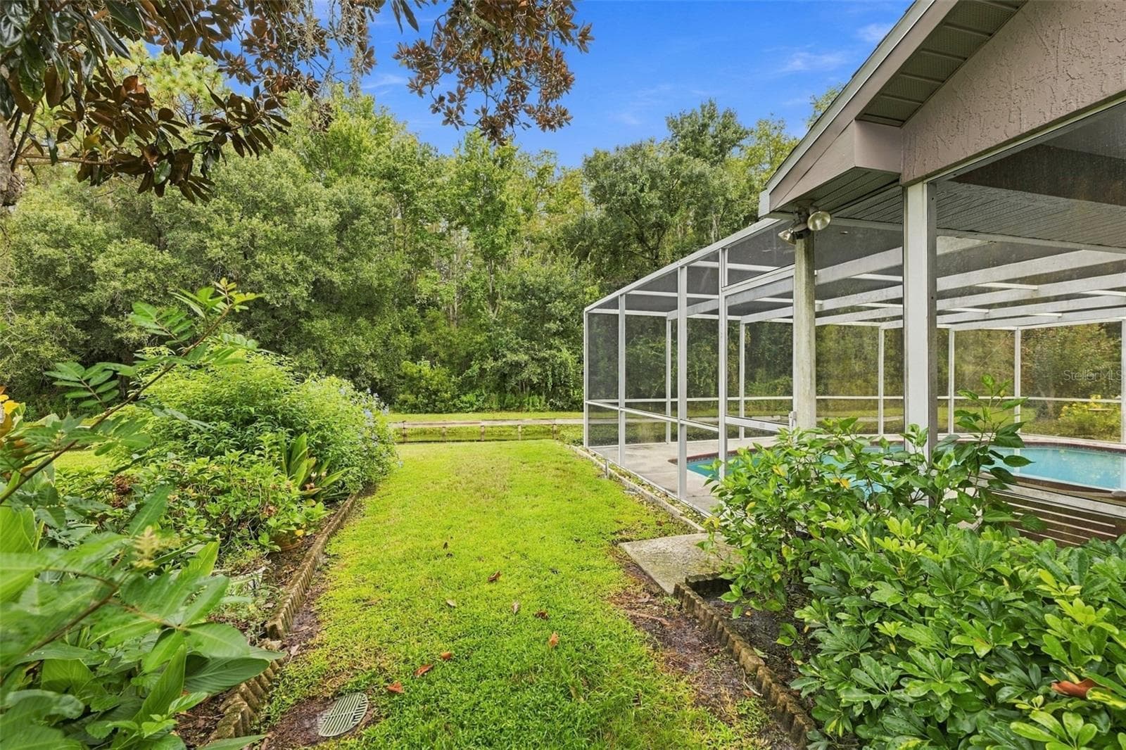 Side yard - 8657 CYPRESS LAKES BLVD, NEW PORT RICHEY