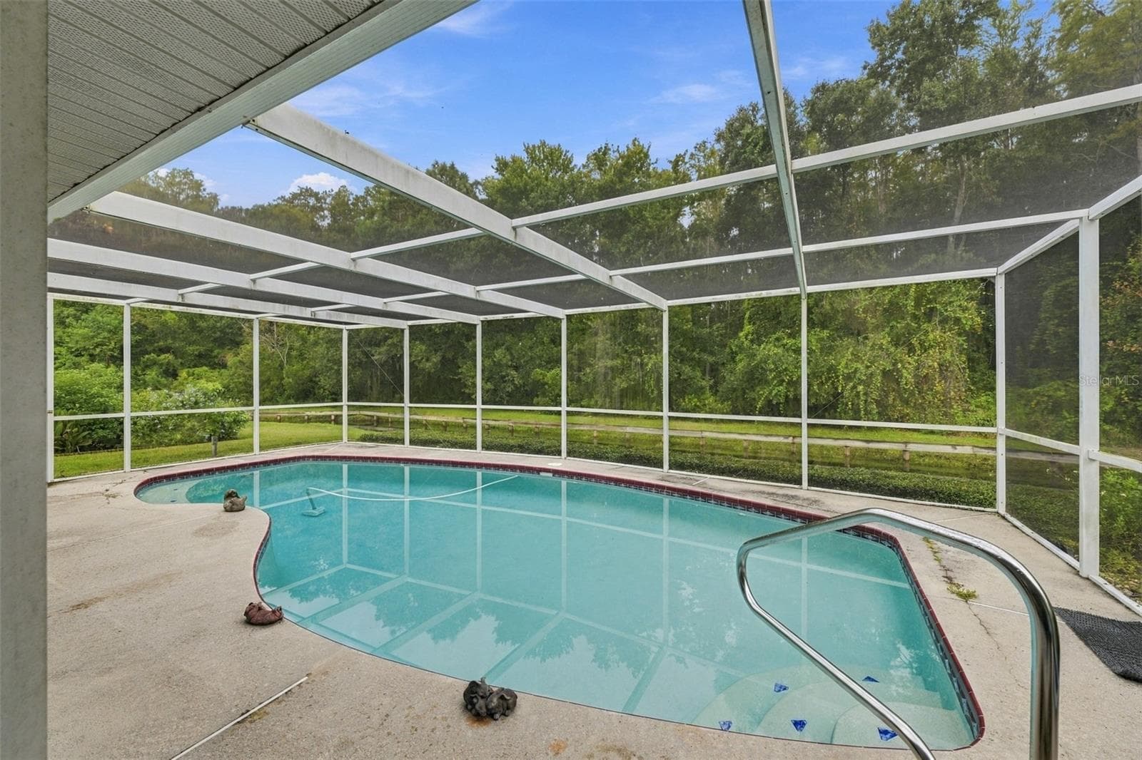 Pool area - 8657 CYPRESS LAKES BLVD, NEW PORT RICHEY