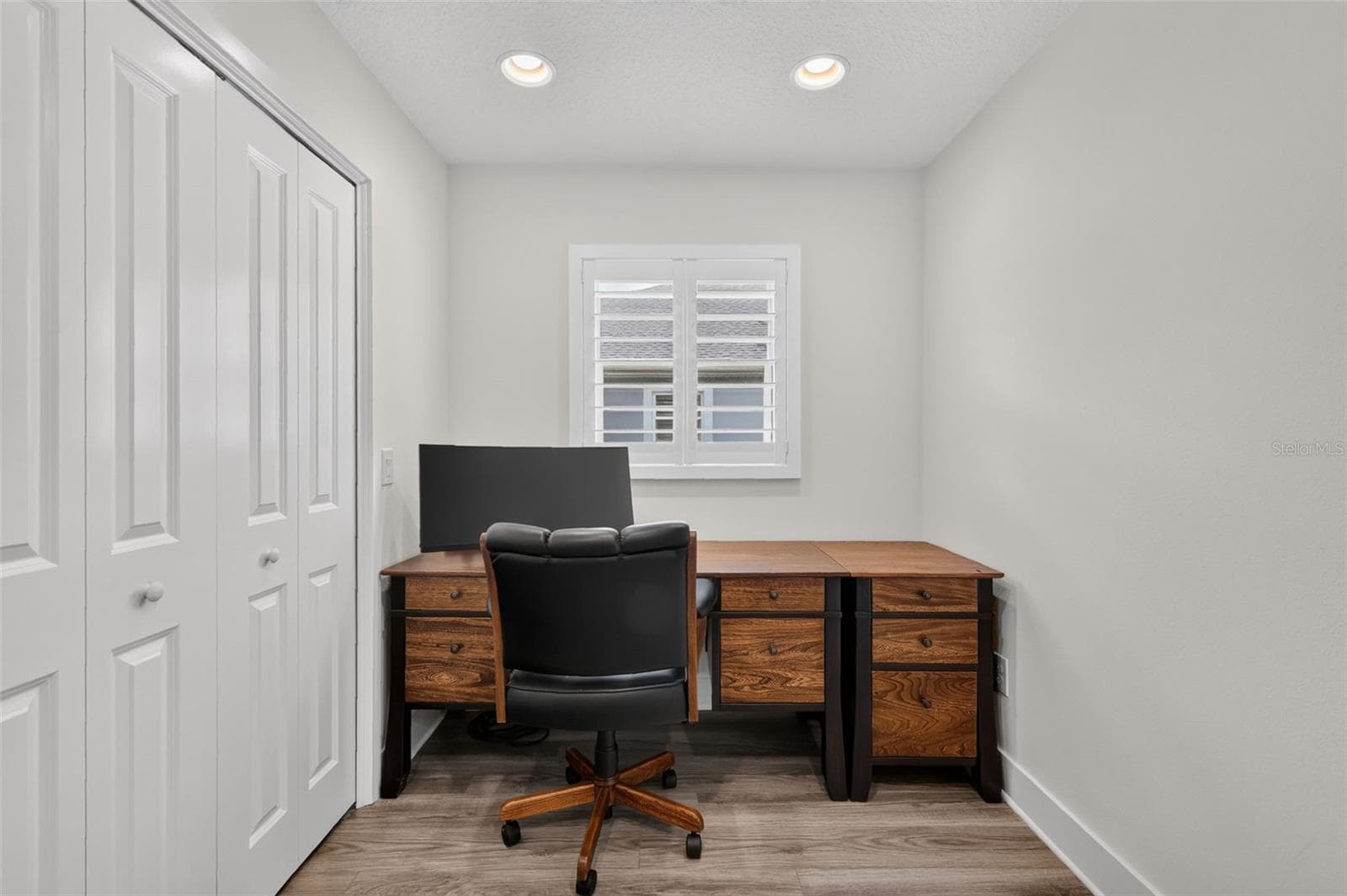 versatile nook, ideal for additional pantry space or a home office - 2741 DUNHAM DR, THE VILLAGES