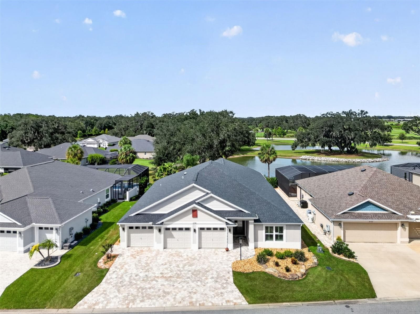 Large paver driveway - 2741 DUNHAM DR, THE VILLAGES