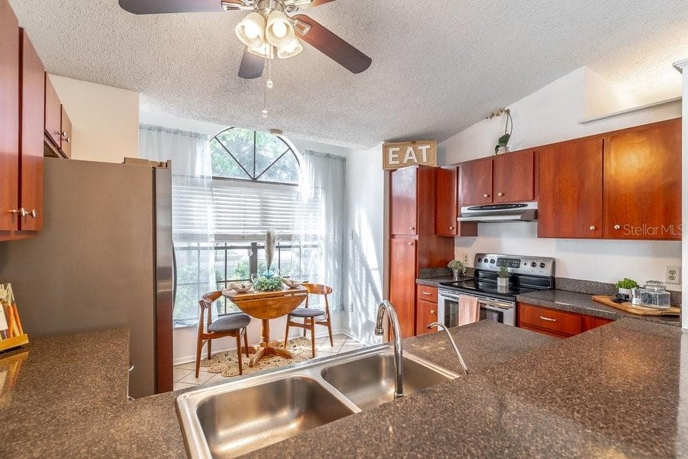 Single Family Residence at 1345 TINDARO DR, APOPKA, photo 16 of 51