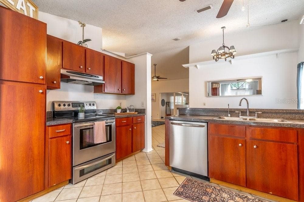 Single Family Residence at 1345 TINDARO DR, APOPKA, photo 19 of 51