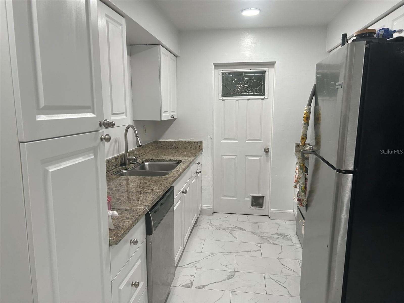 Single Family Residence at 5918 SWOFFIELD DR, ORLANDO, photo 2 of 12