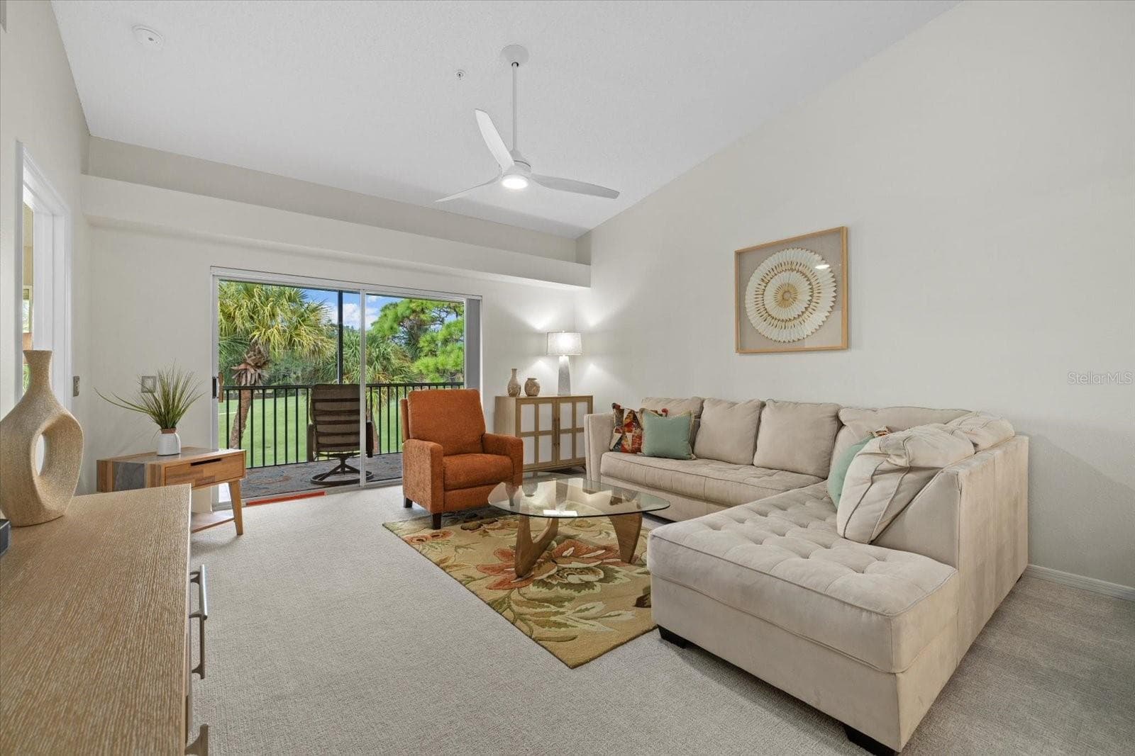 Spacious Living Room - 9580 HIGH GATE DR #1822, SARASOTA