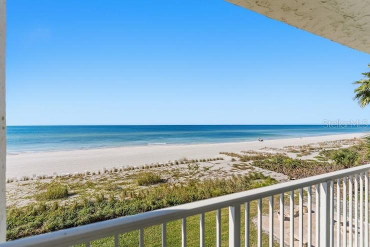Condominium at 4485 GULF OF MEXICO DR #402, LONGBOAT KEY, photo 35 of 51