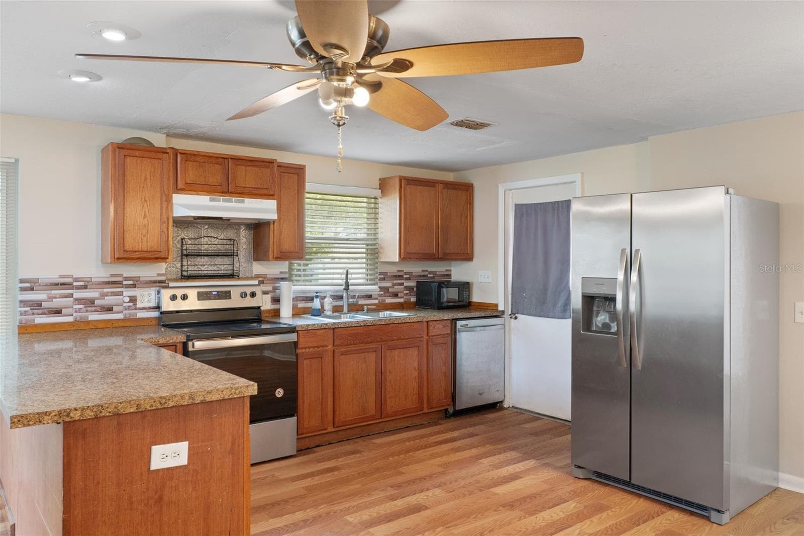 Single Family Residence at 7741 E SPANISH TRL, FLORAL CITY, photo 14 of 38