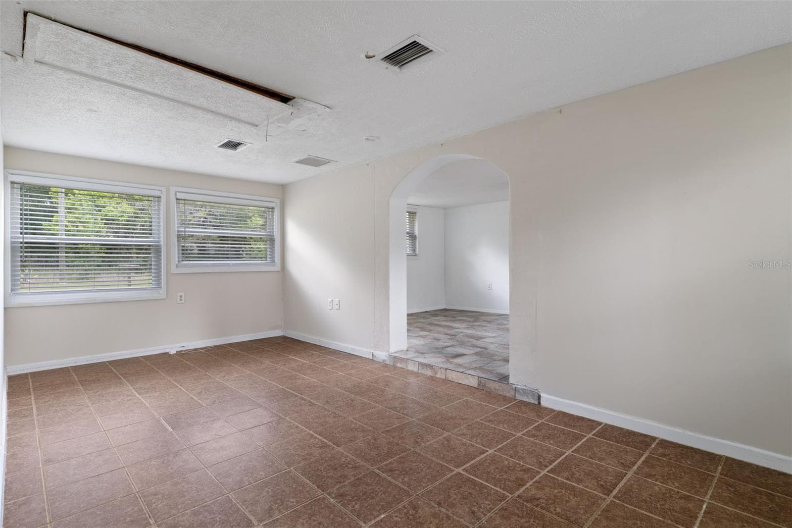 Single Family Residence at 7741 E SPANISH TRL, FLORAL CITY, photo 20 of 38