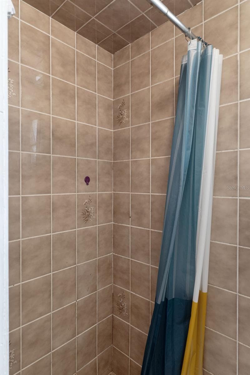 Single Family Residence at 7741 E SPANISH TRL, FLORAL CITY, photo 27 of 38