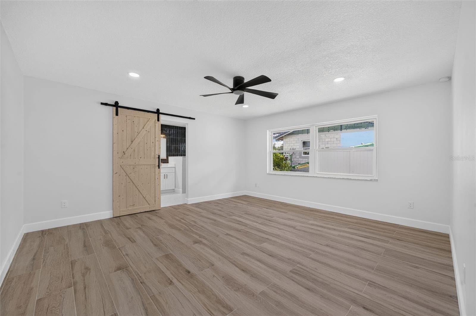 Single Family Residence at 517 GARDEN HEIGHTS DR, WINTER GARDEN, photo 10 of 24