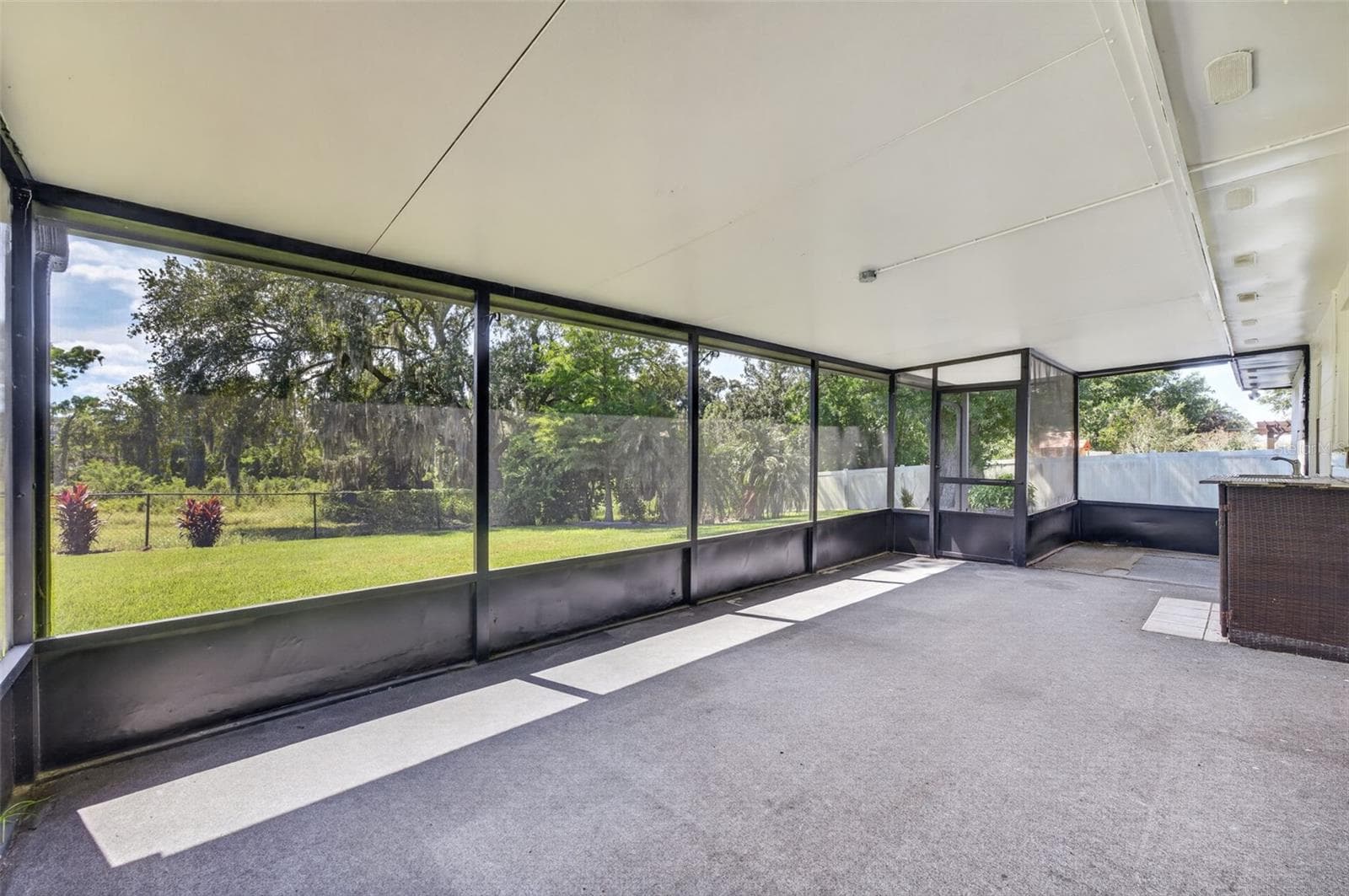 Single Family Residence at 517 GARDEN HEIGHTS DR, WINTER GARDEN, photo 18 of 24