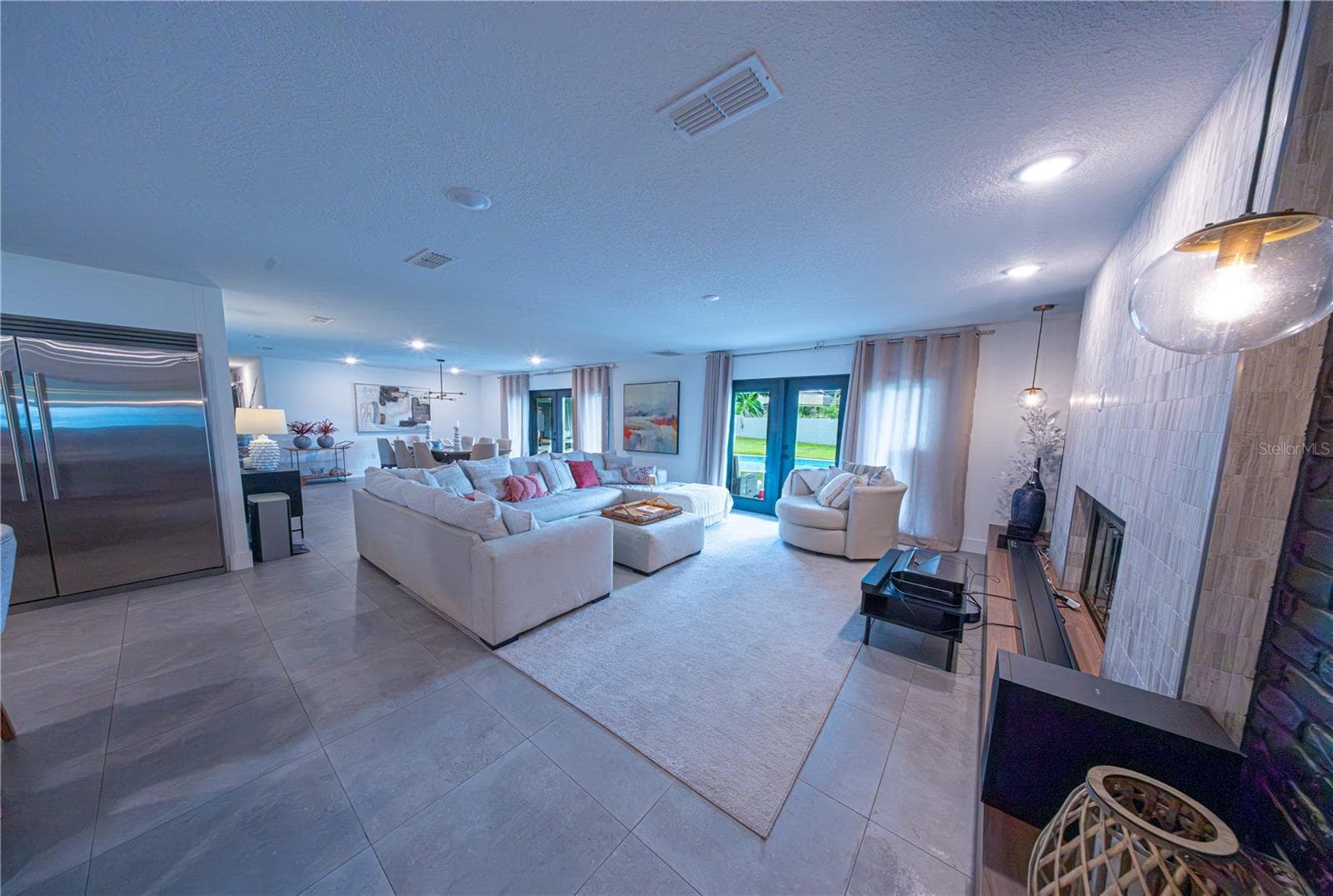 Single Family Residence at 9197 BAY HILL BLVD, ORLANDO, photo 5 of 27