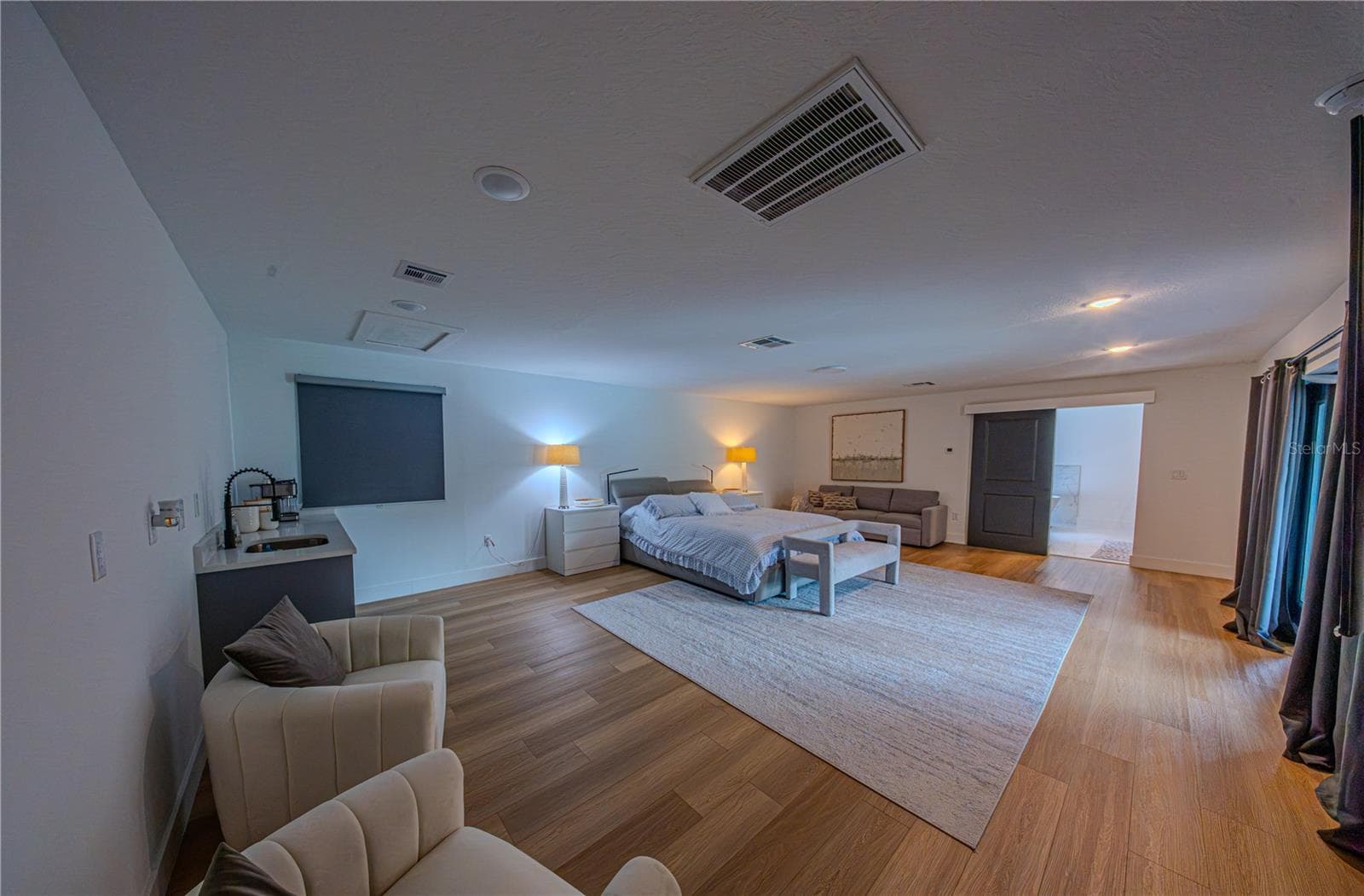 Single Family Residence at 9197 BAY HILL BLVD, ORLANDO, photo 12 of 27