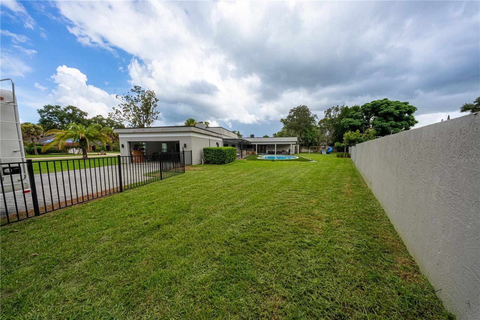 Single Family Residence at 9197 BAY HILL BLVD, ORLANDO, photo 23 of 27