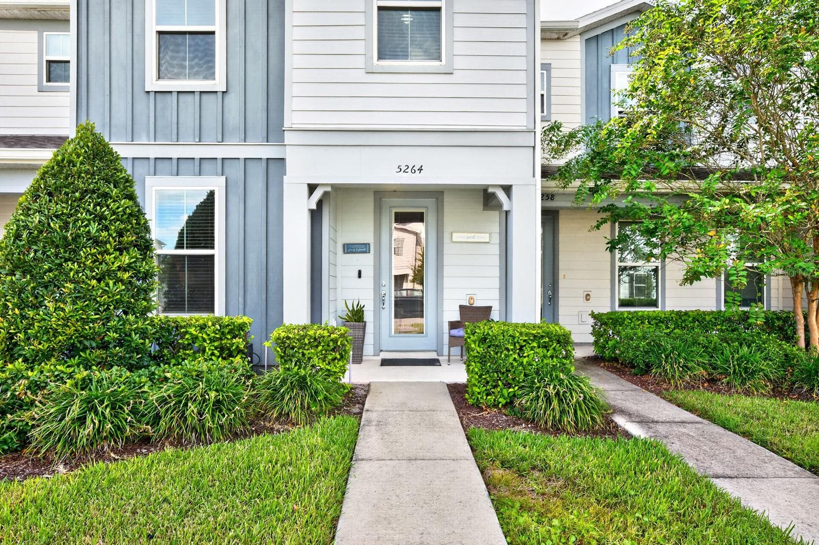 Beautiful entryway to your new home! - 5264 SAPLING SPROUT DR, ORLANDO