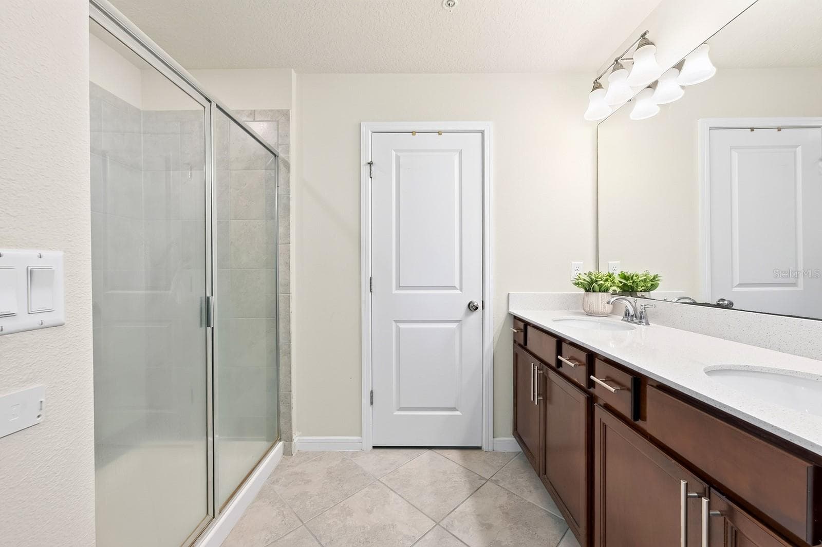 Stand-Up Shower and WALK-IN CLOSET - 5264 SAPLING SPROUT DR, ORLANDO