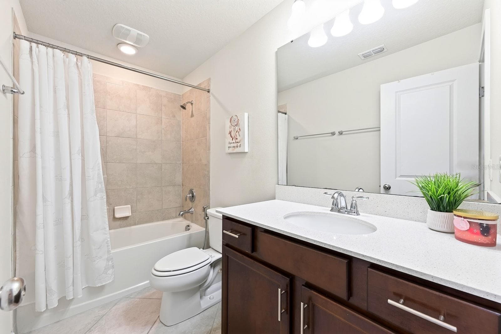 FULL Guest bath upstairs - 5264 SAPLING SPROUT DR, ORLANDO