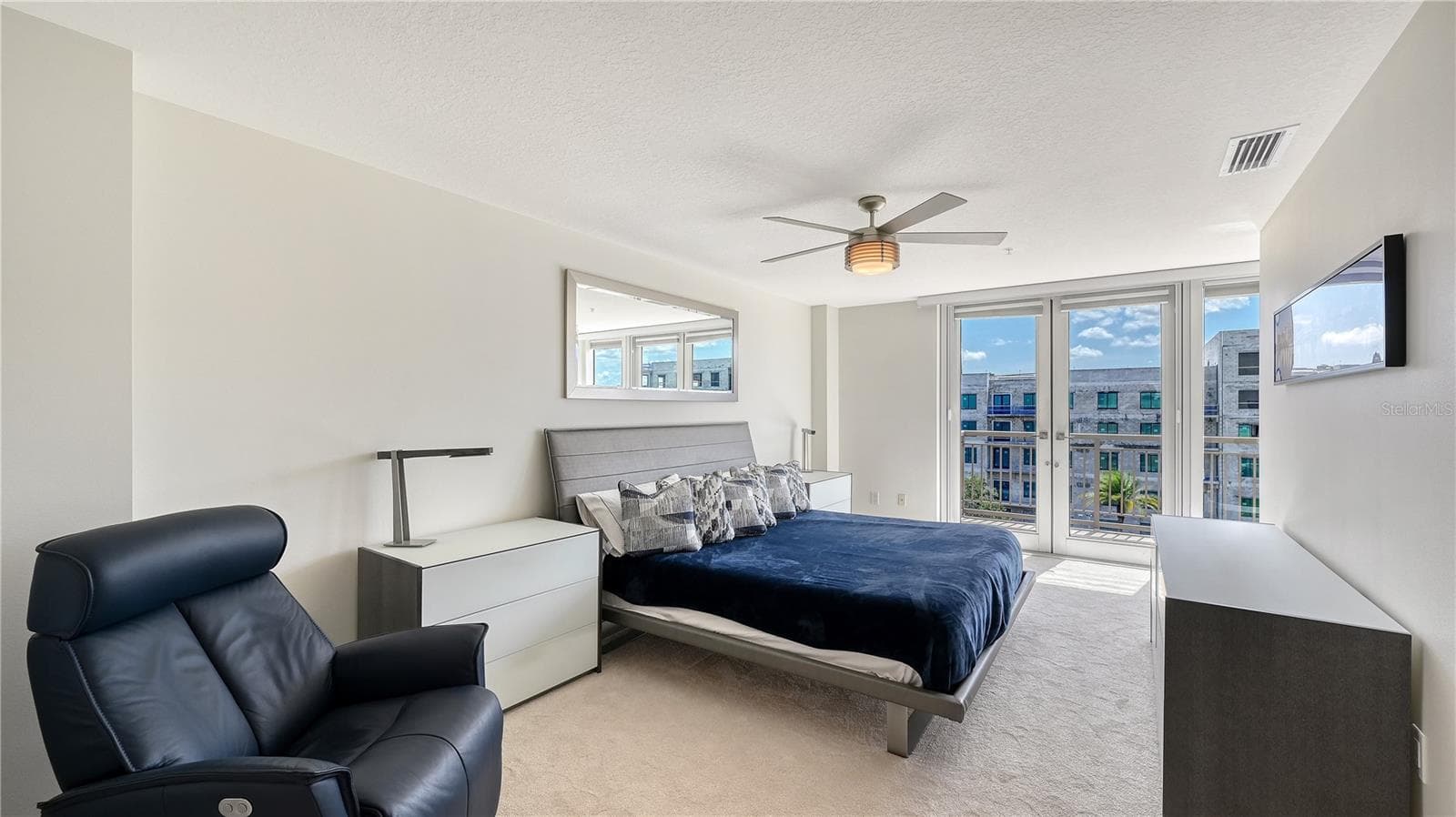 Condominium at 800 N TAMIAMI TRL #321, SARASOTA, photo 24 of 50