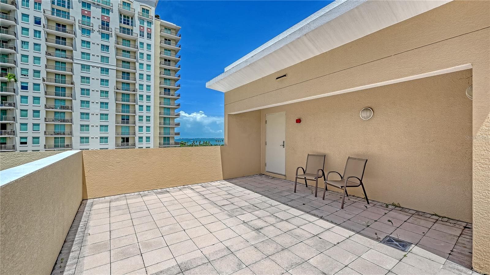 Condominium at 800 N TAMIAMI TRL #321, SARASOTA, photo 32 of 50