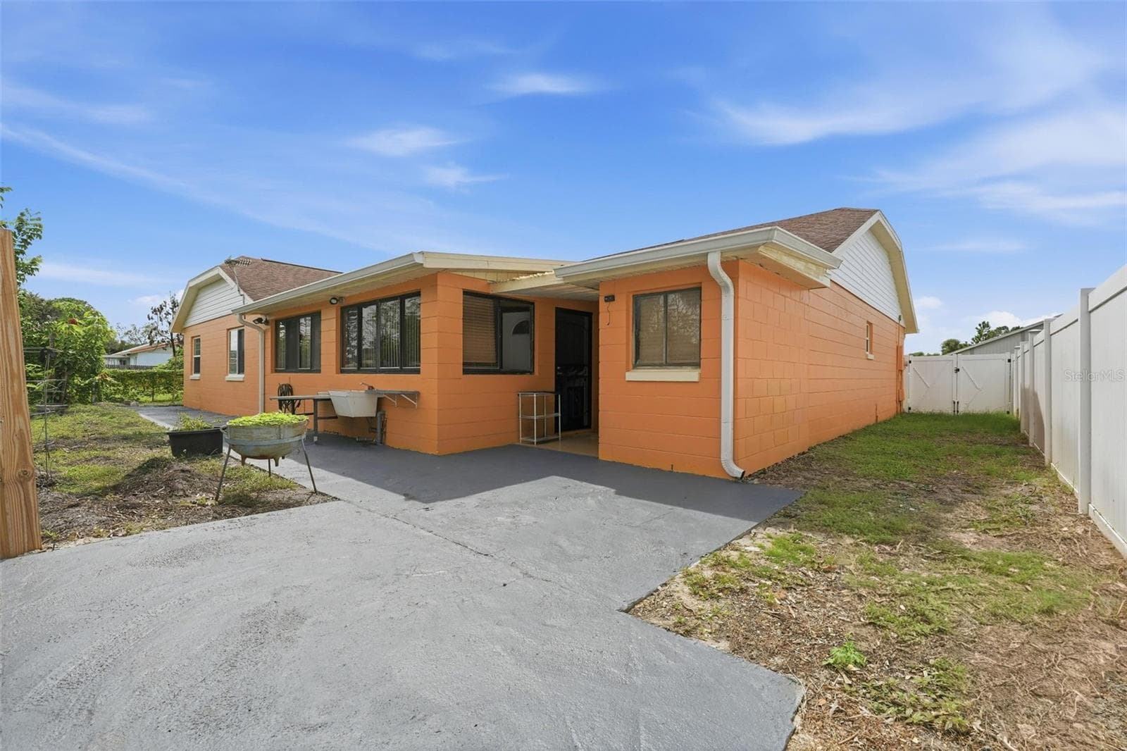 Single Family Residence at 125 PANSY CT, KISSIMMEE, photo 4 of 53