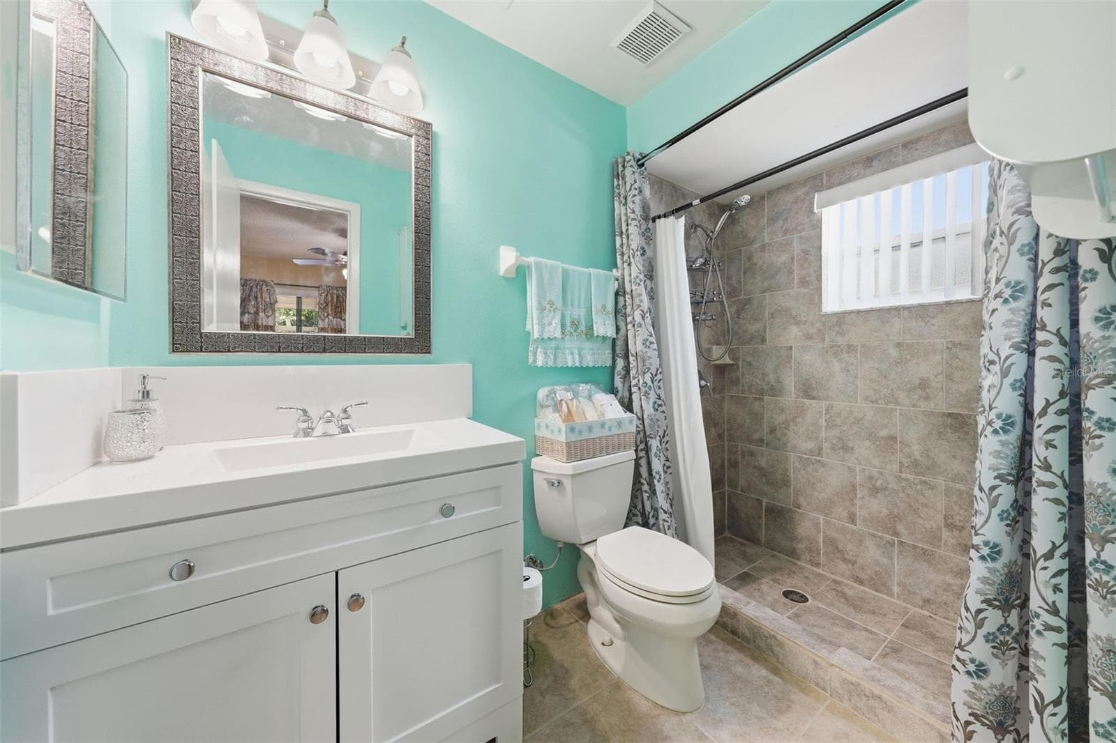 Single Family Residence at 125 PANSY CT, KISSIMMEE, photo 27 of 53