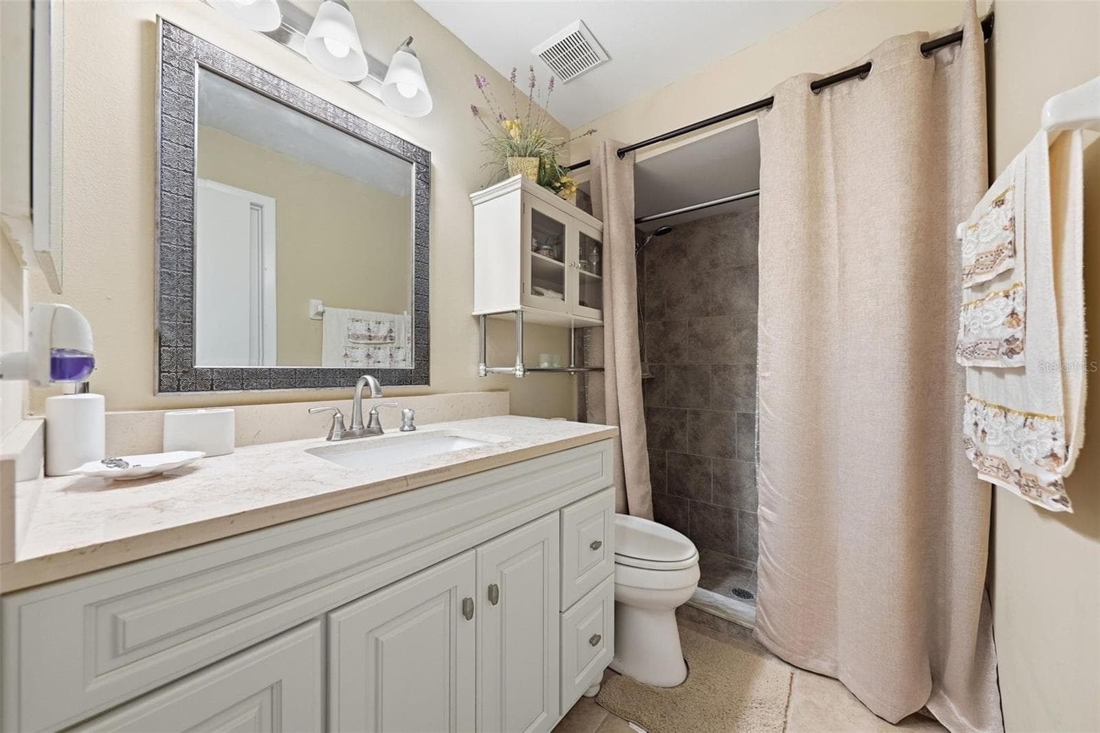 Single Family Residence at 125 PANSY CT, KISSIMMEE, photo 38 of 53