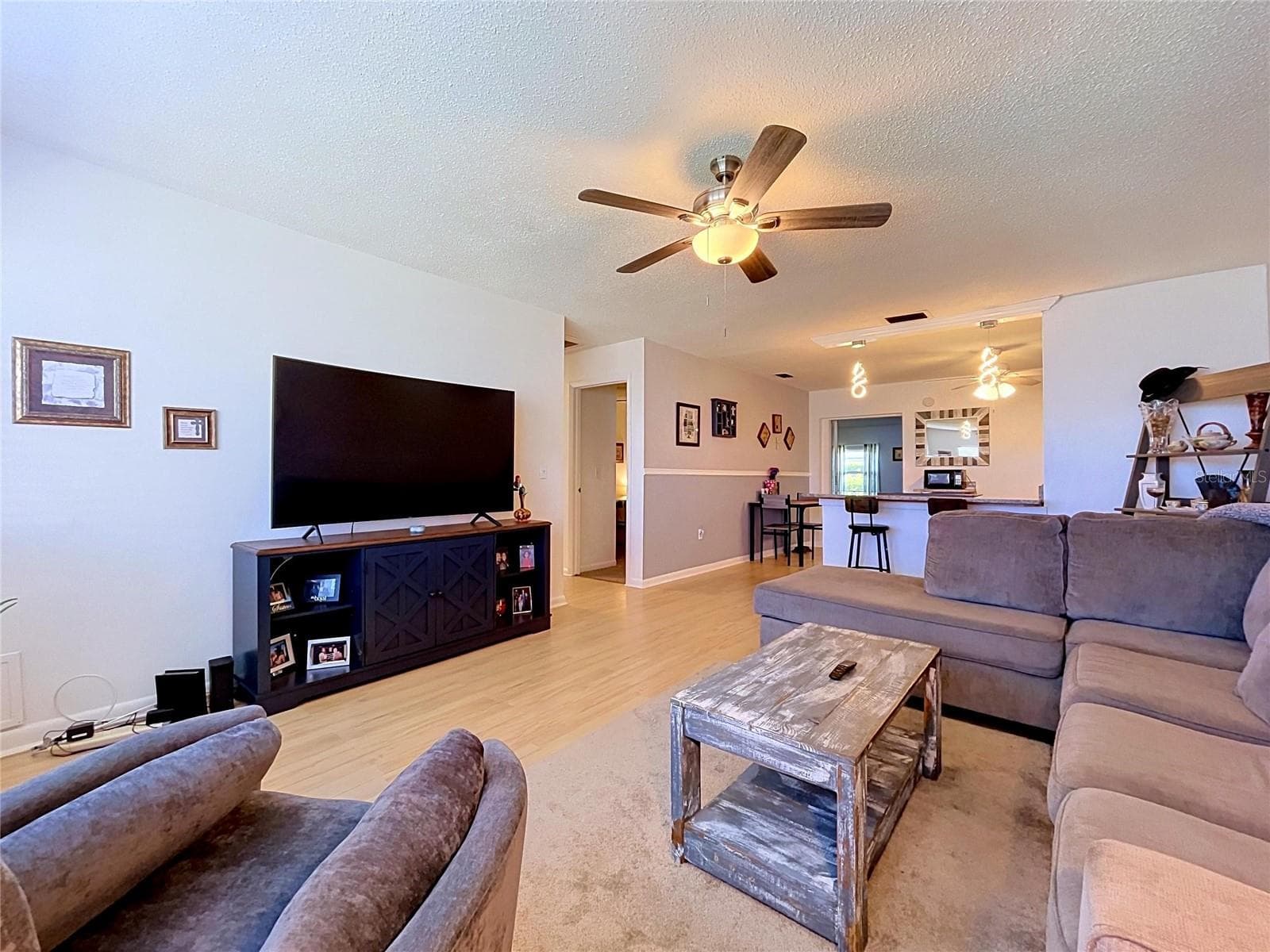 Single Family Residence at 1520 BELLE GLADE AVE, SUN CITY CENTER, photo 7 of 73
