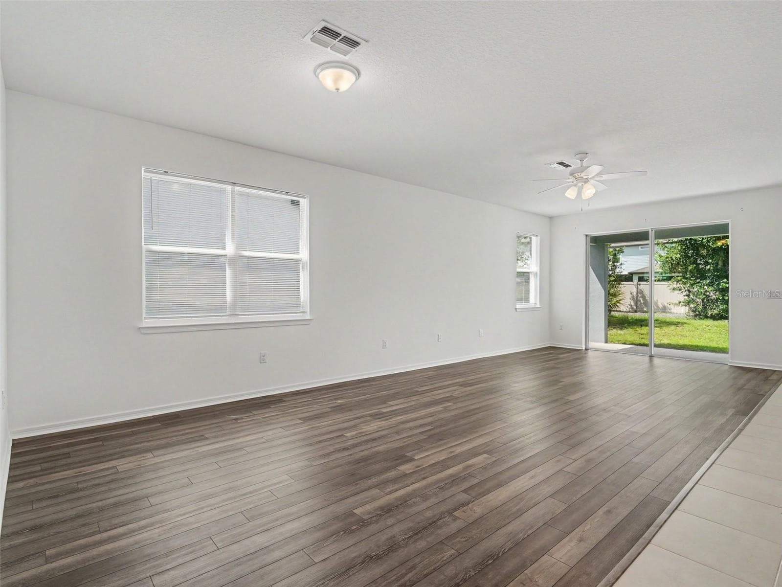 Single Family Residence at 14180 SAMOA HILL CT, RIVERVIEW, photo 4 of 23