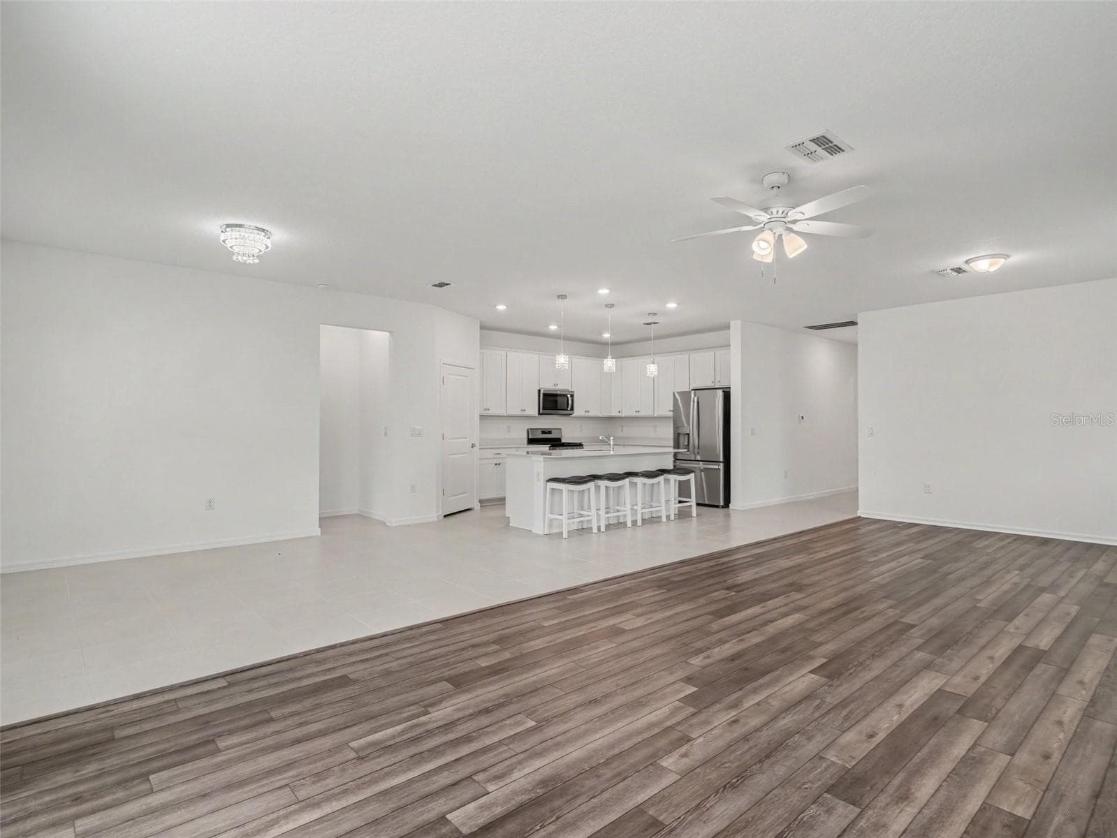 Single Family Residence at 14180 SAMOA HILL CT, RIVERVIEW, photo 5 of 23