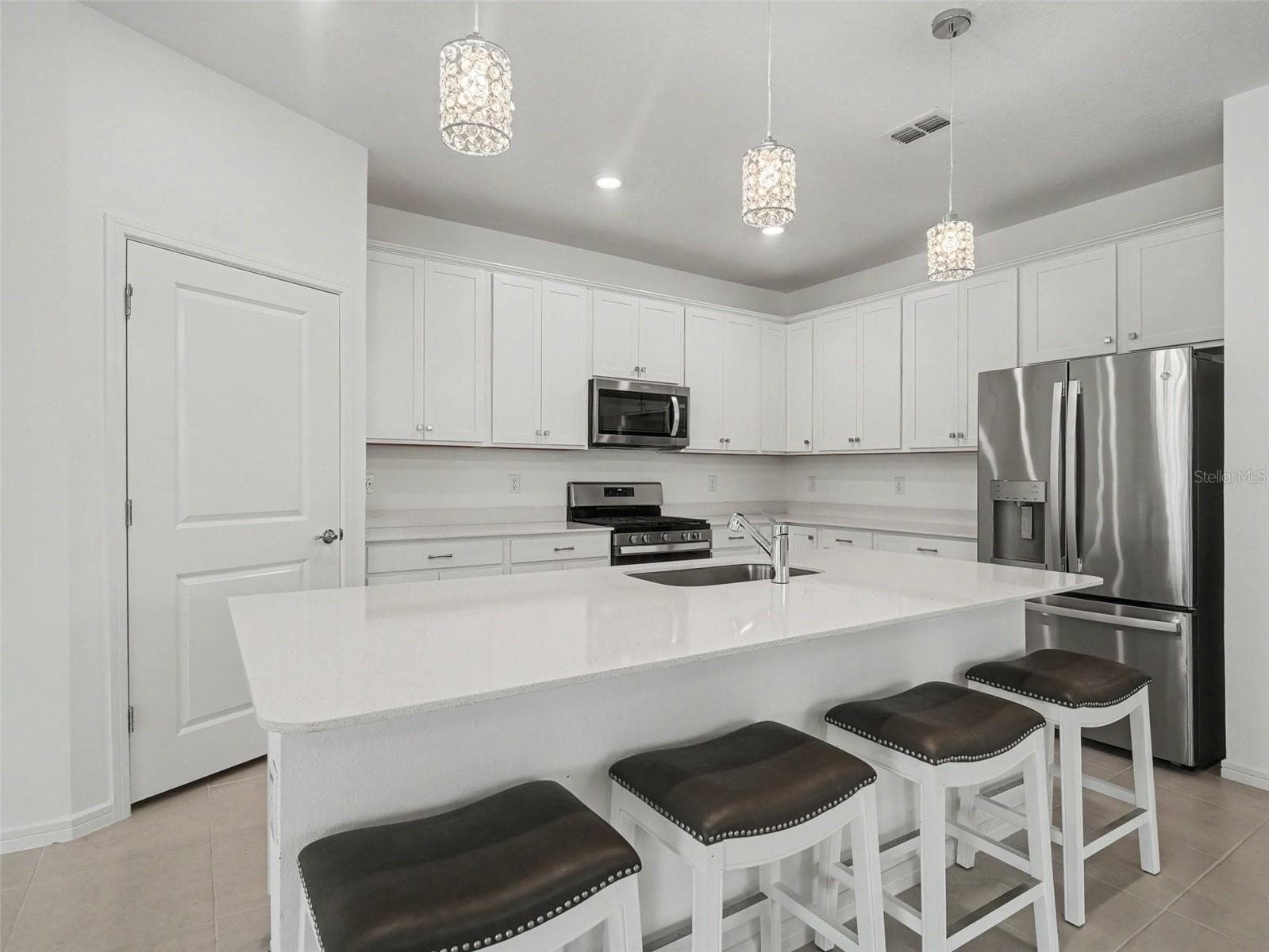 Single Family Residence at 14180 SAMOA HILL CT, RIVERVIEW, photo 8 of 23
