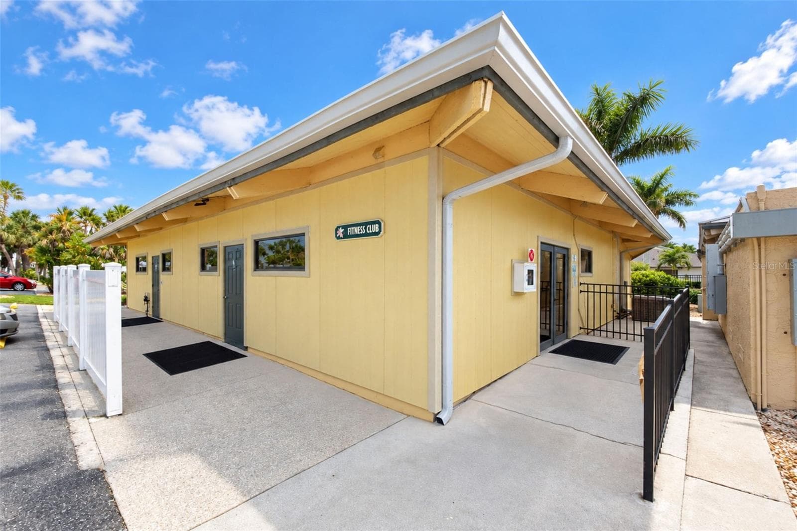 Gym - 2100 KINGS HWY #59, PORT CHARLOTTE