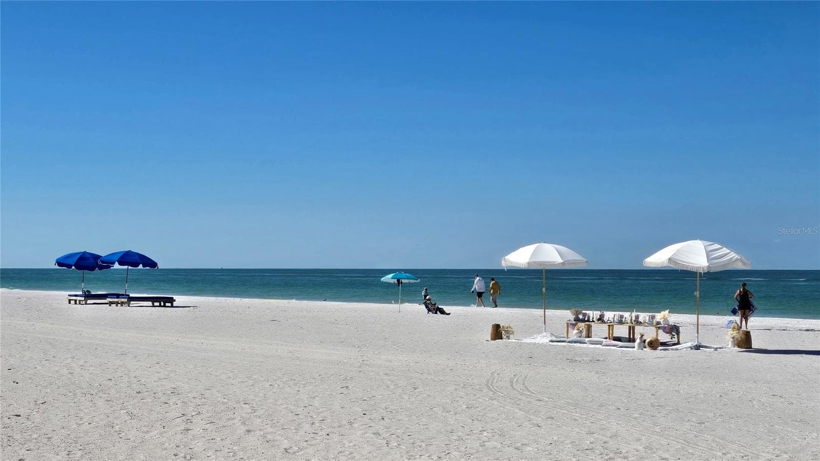 Indian Shores Beach at the Public Beach Access (193rd Ave) - 19201 VISTA LN #D2, INDIAN SHORES