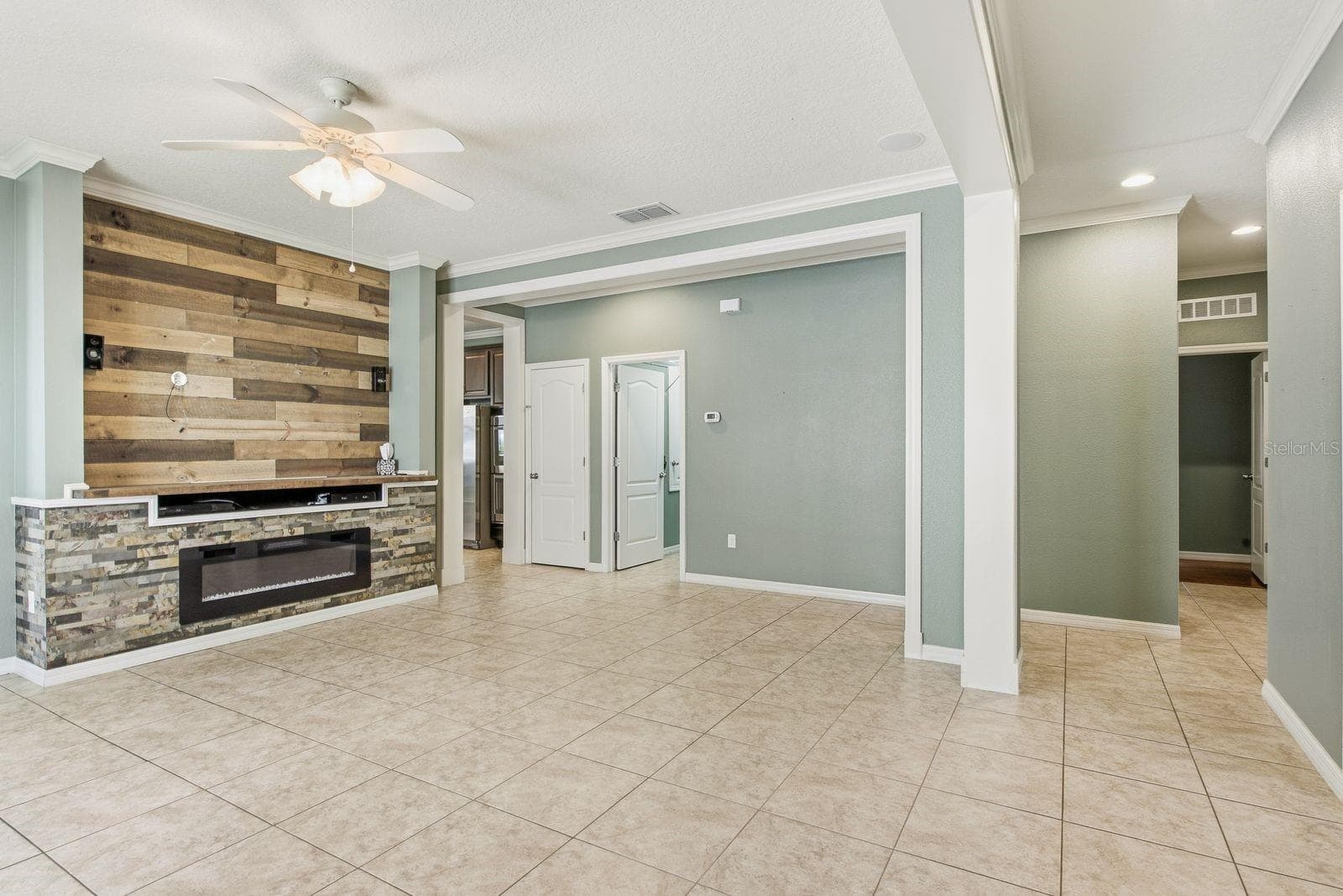 Single Family Residence at 3148 MACINTOSH RD, LAND O LAKES, photo 5 of 40