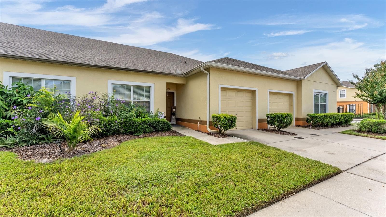 Townhouse at 4275 WINDING VINE DR, LAKELAND, photo 3 of 38
