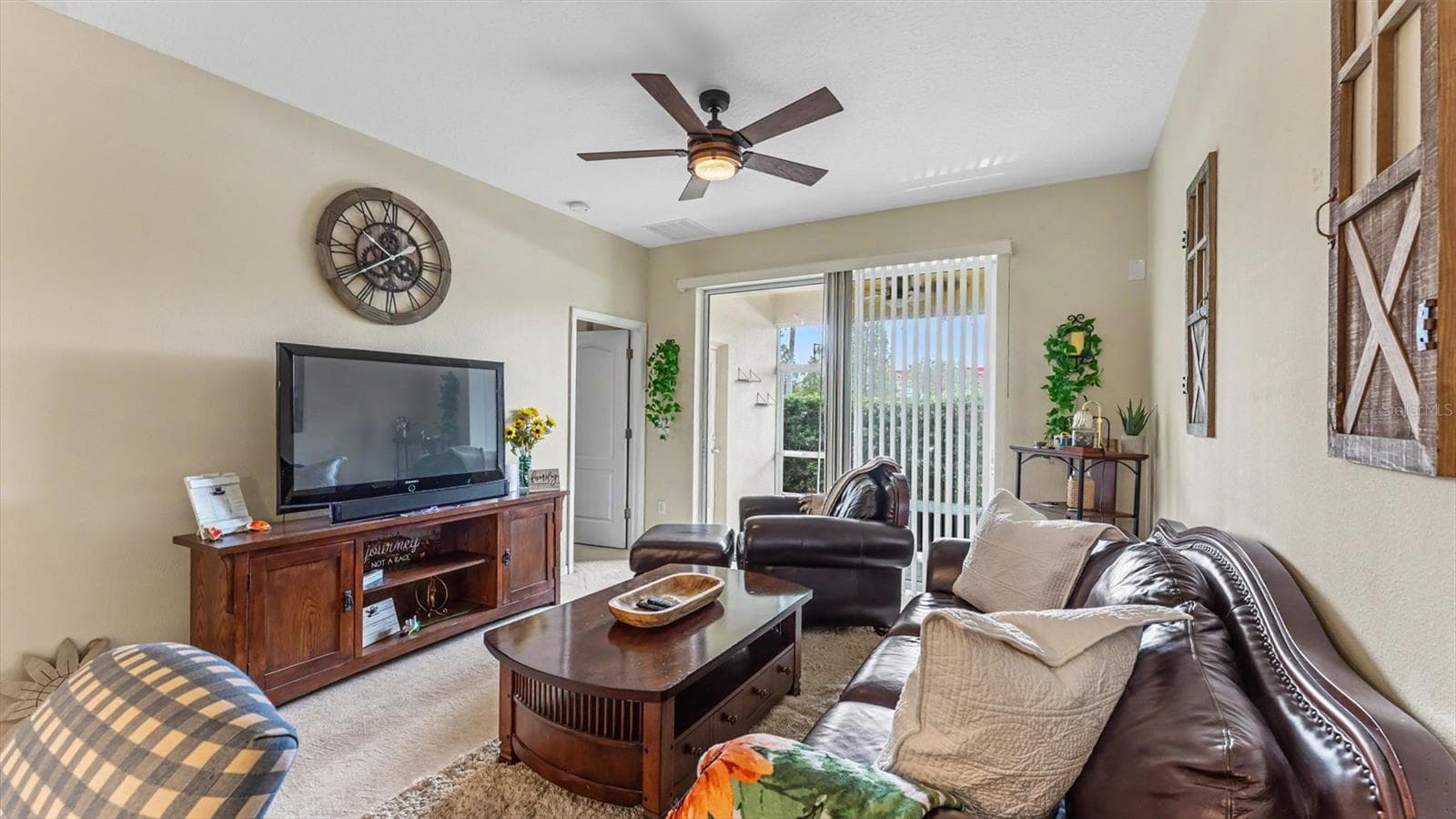 Townhouse at 4275 WINDING VINE DR, LAKELAND, photo 11 of 38